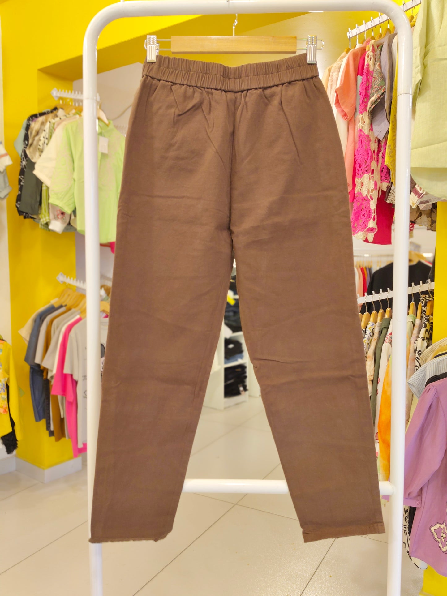 Ladies pants (Size 28)