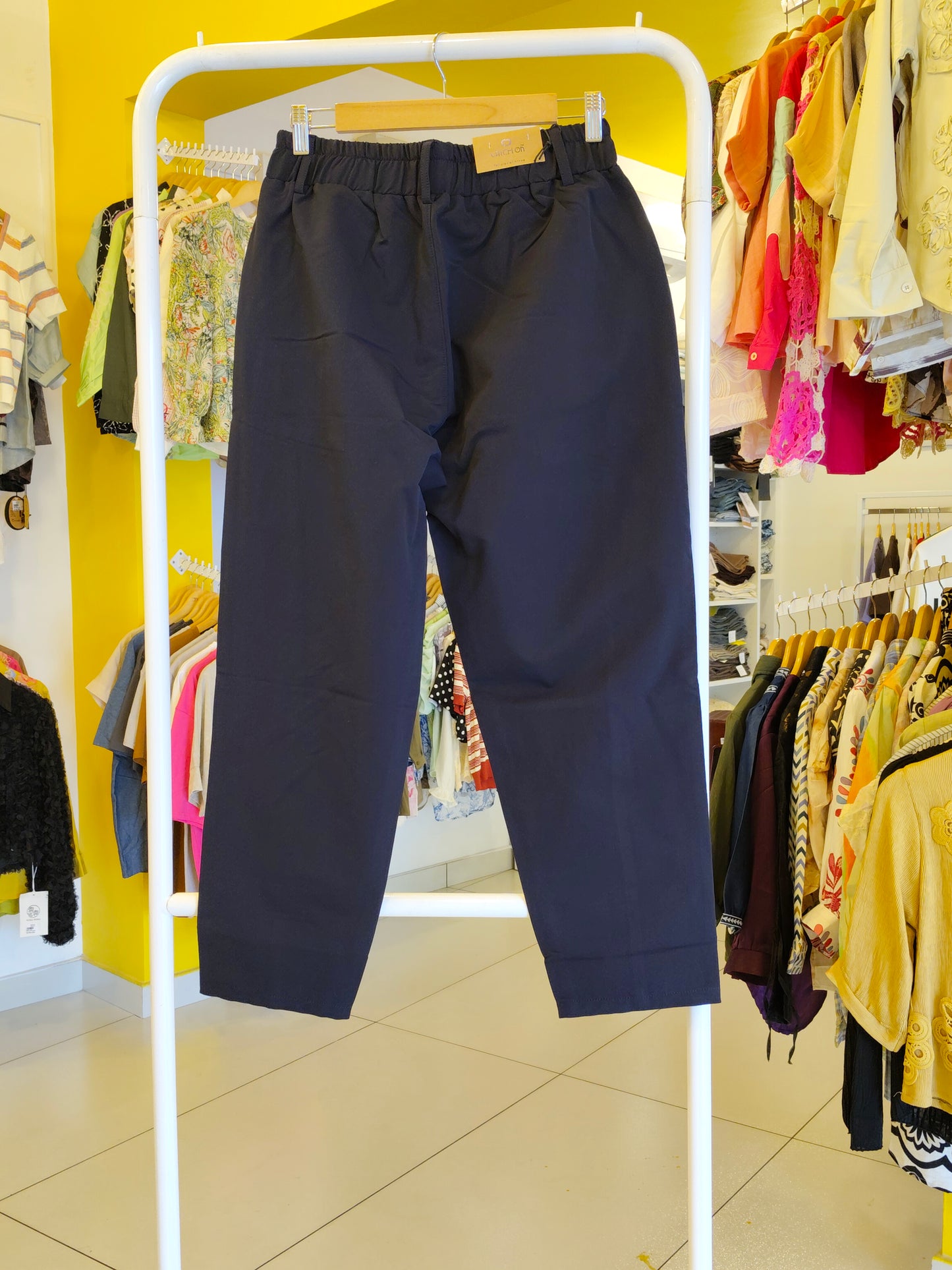 Ladies Jogger (Size 32)