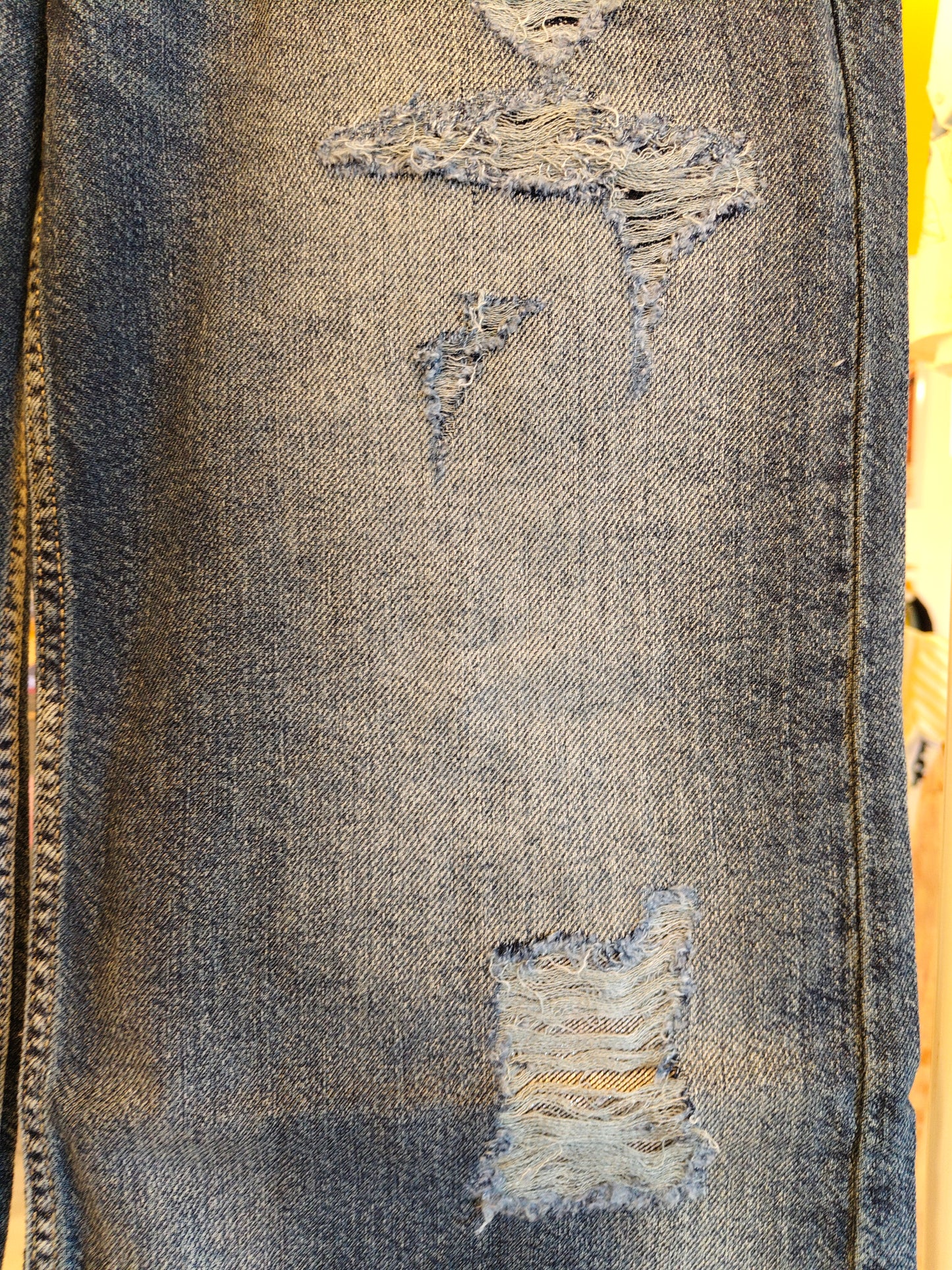 Men's Ripped Denim Jeans (Size 34)