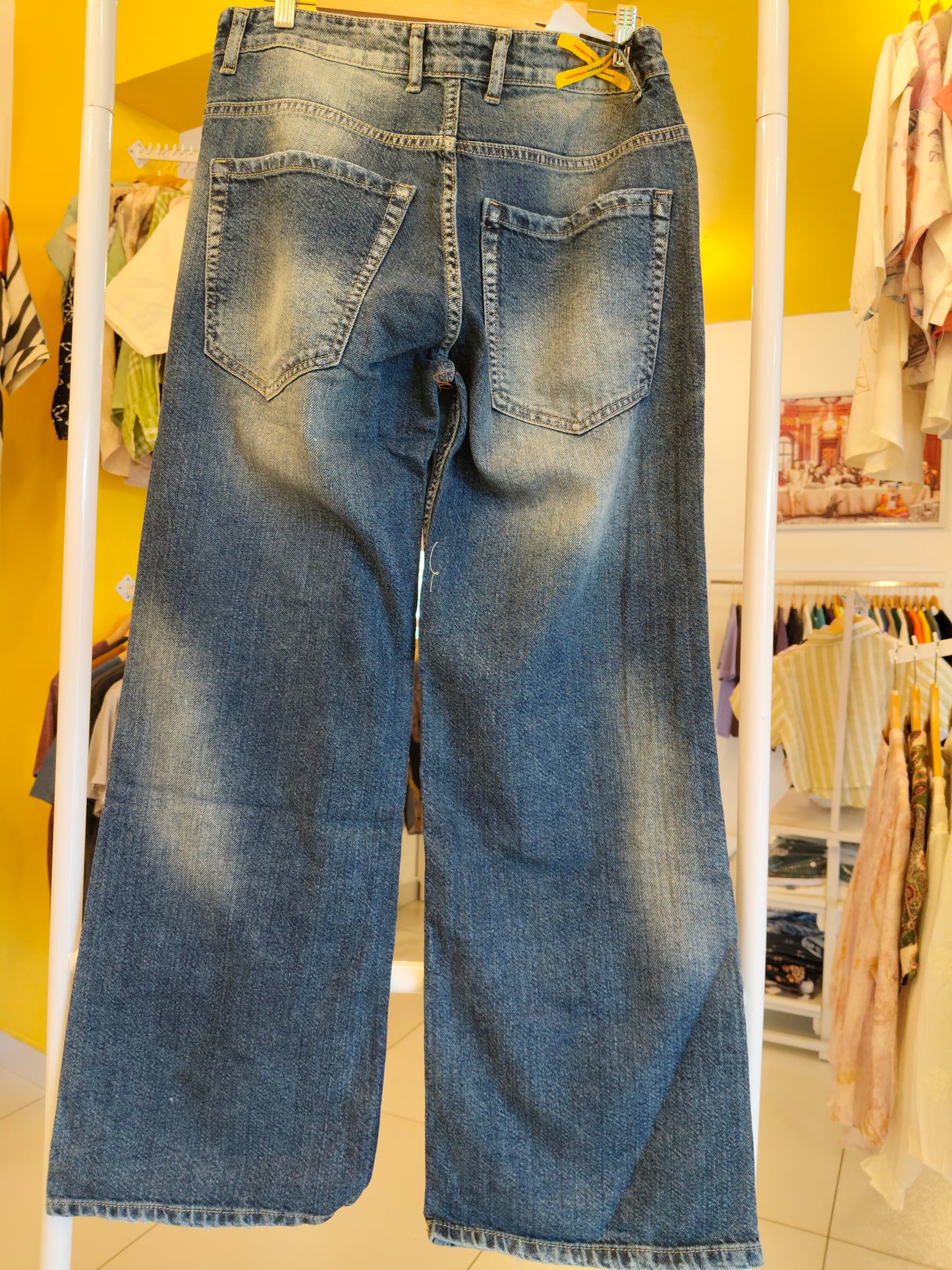 Men's Ripped Denim Jeans (Size 34)