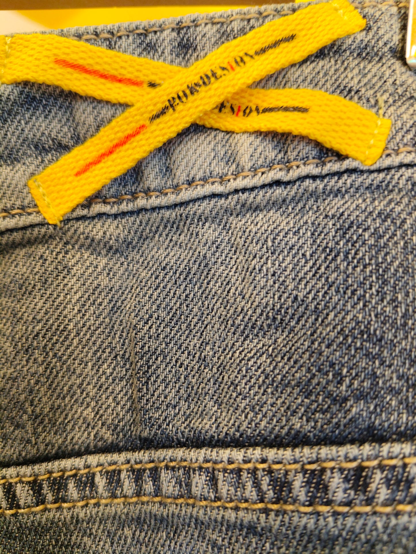 Men's Ripped Denim Jeans (Size 34)