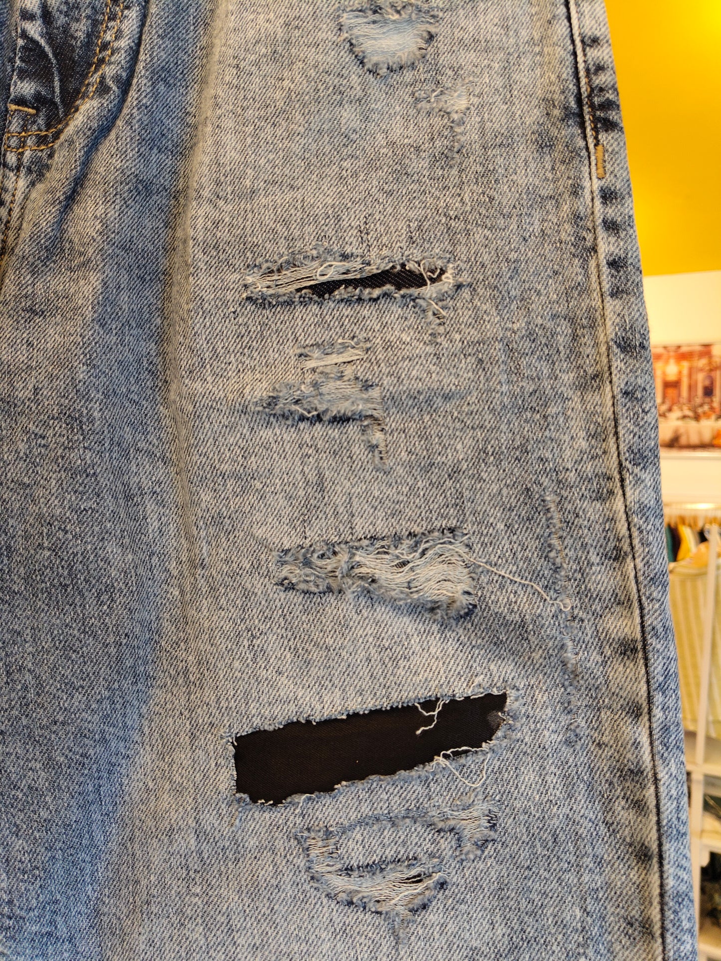 Men's Ripped Denim Jeans (Size 30)