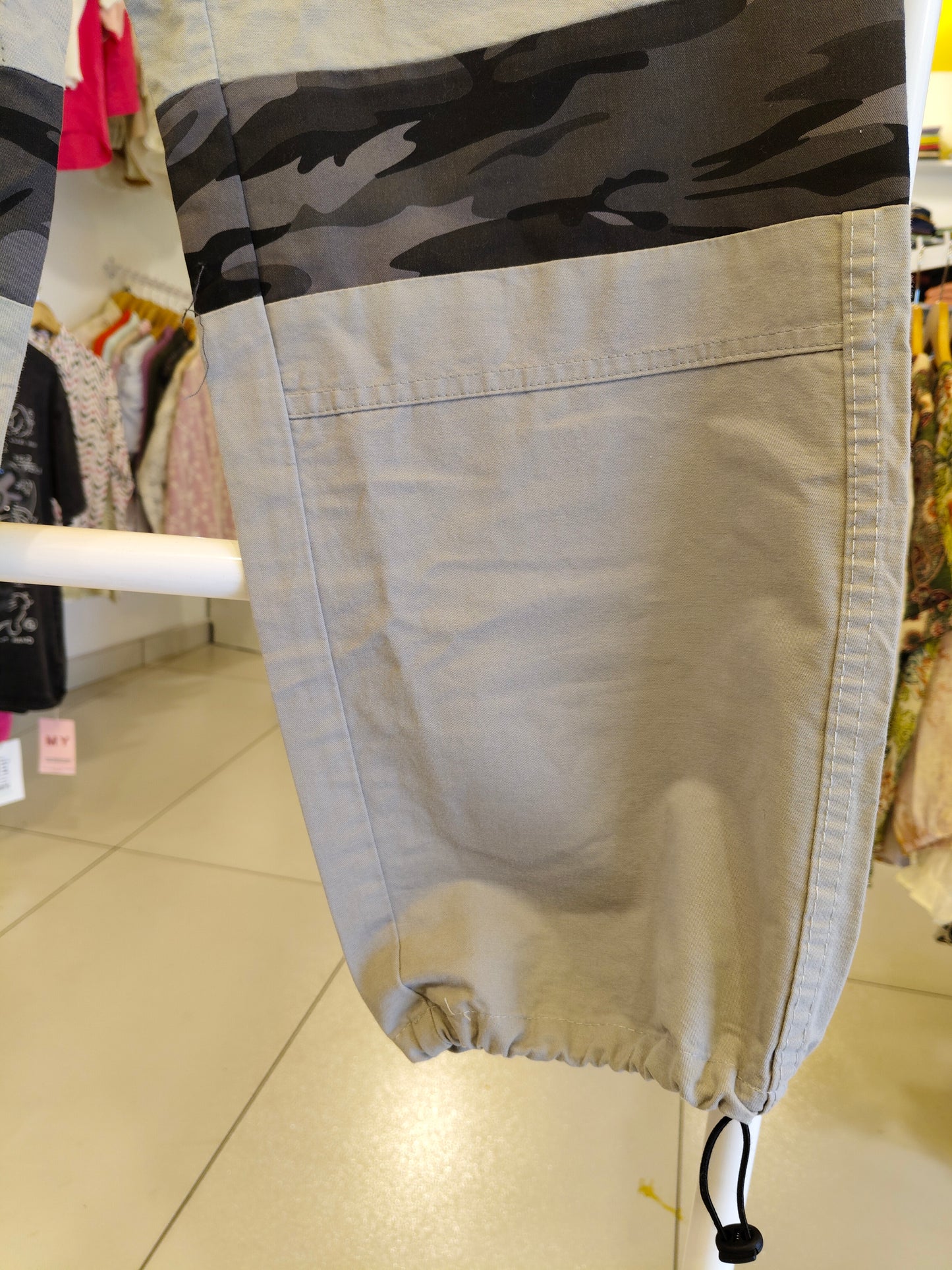 Mens Parachute Fit (Size 30)
