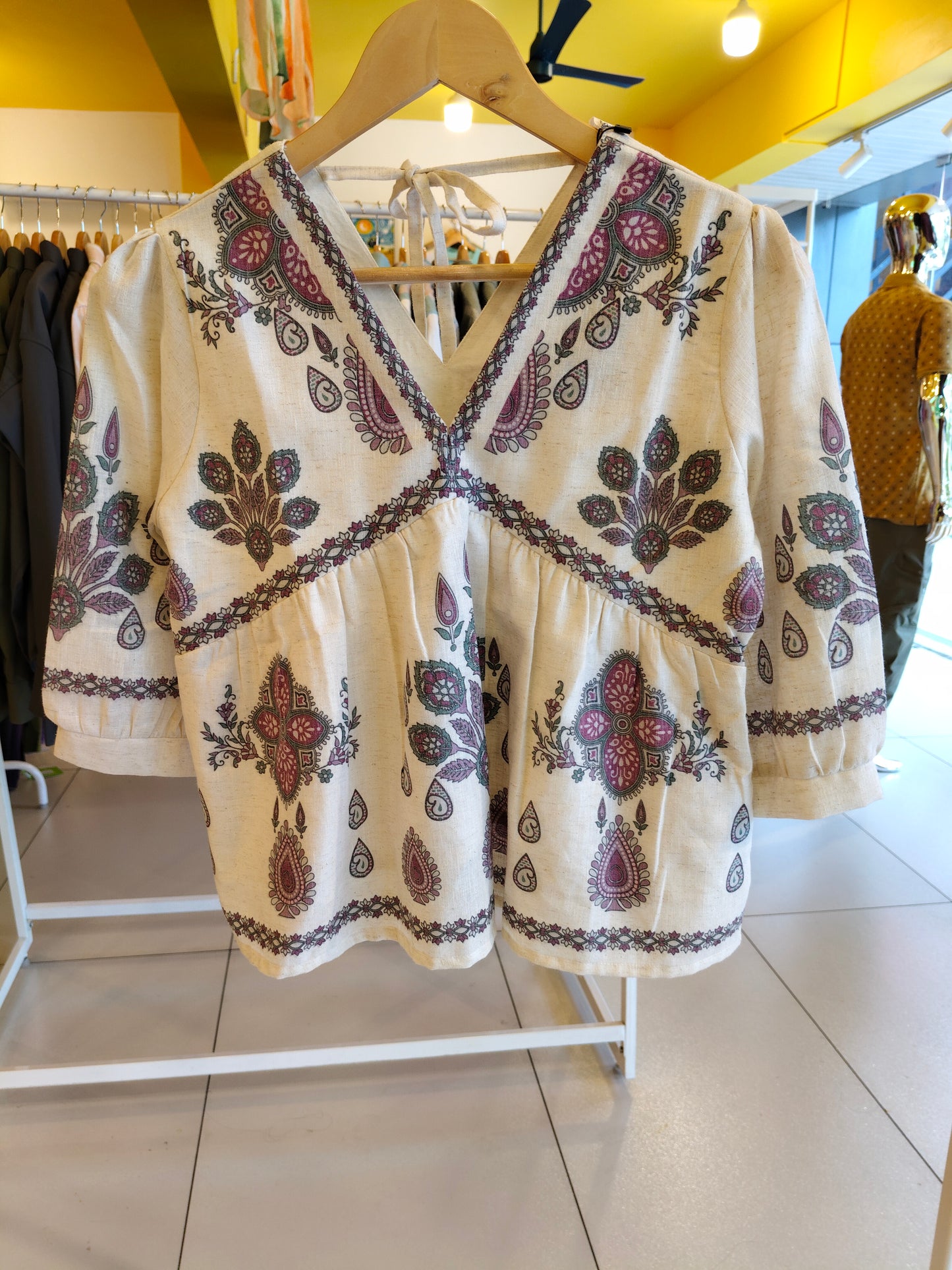 Ladies Top (LARGE)