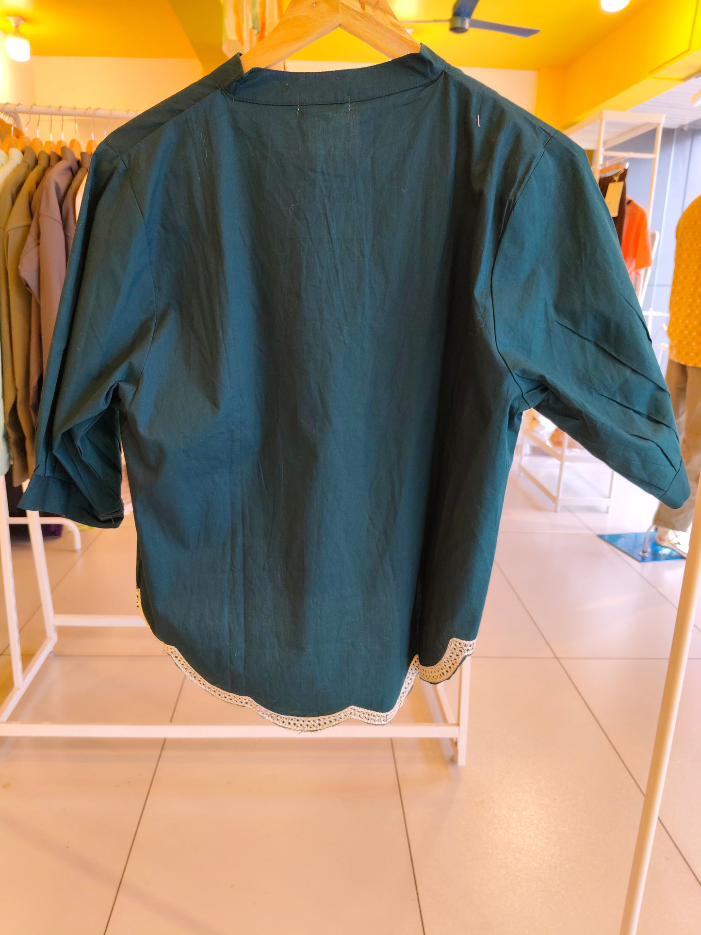 Ladies Top (LARGE)