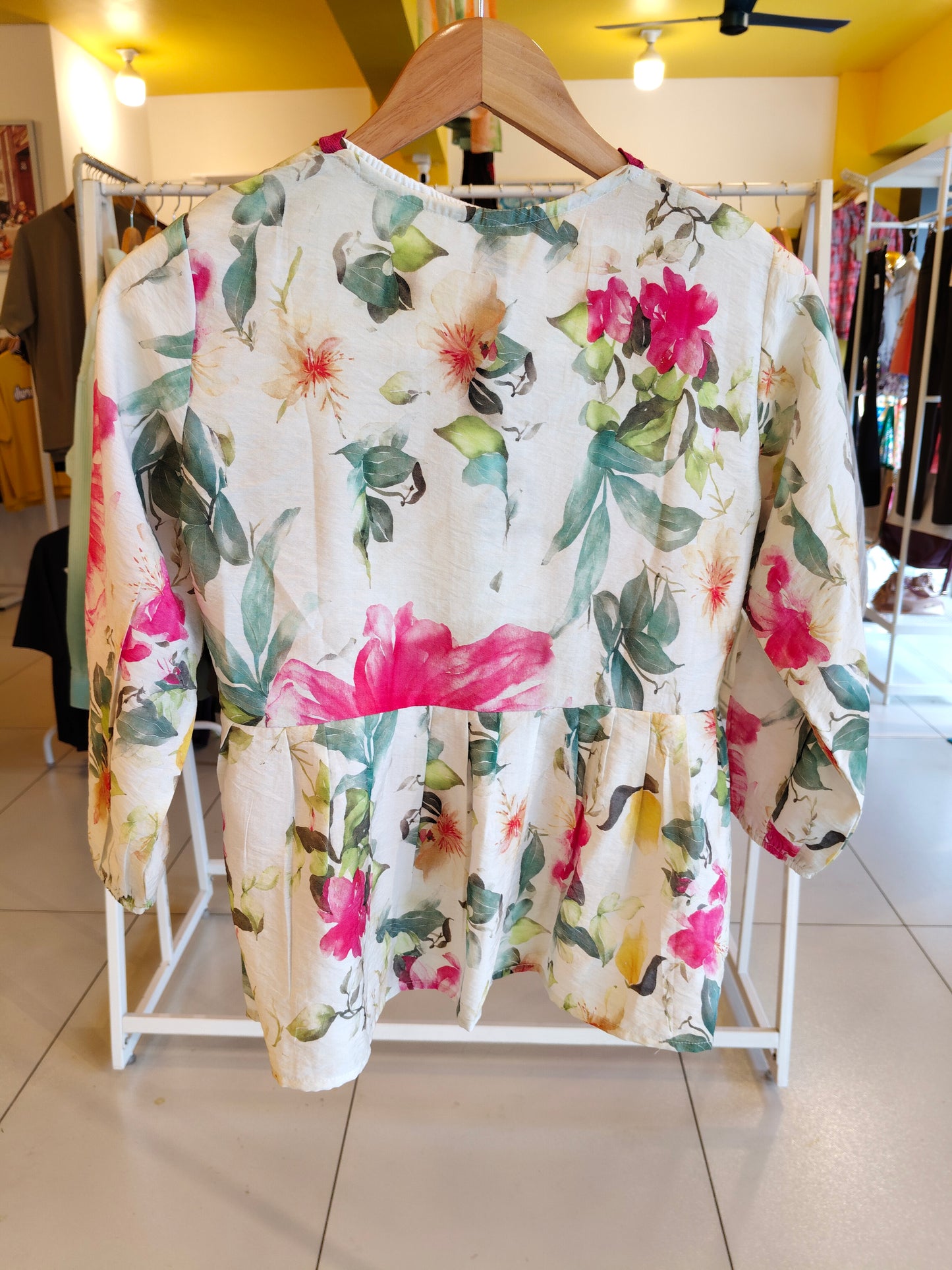Ladies Top (LARGE)