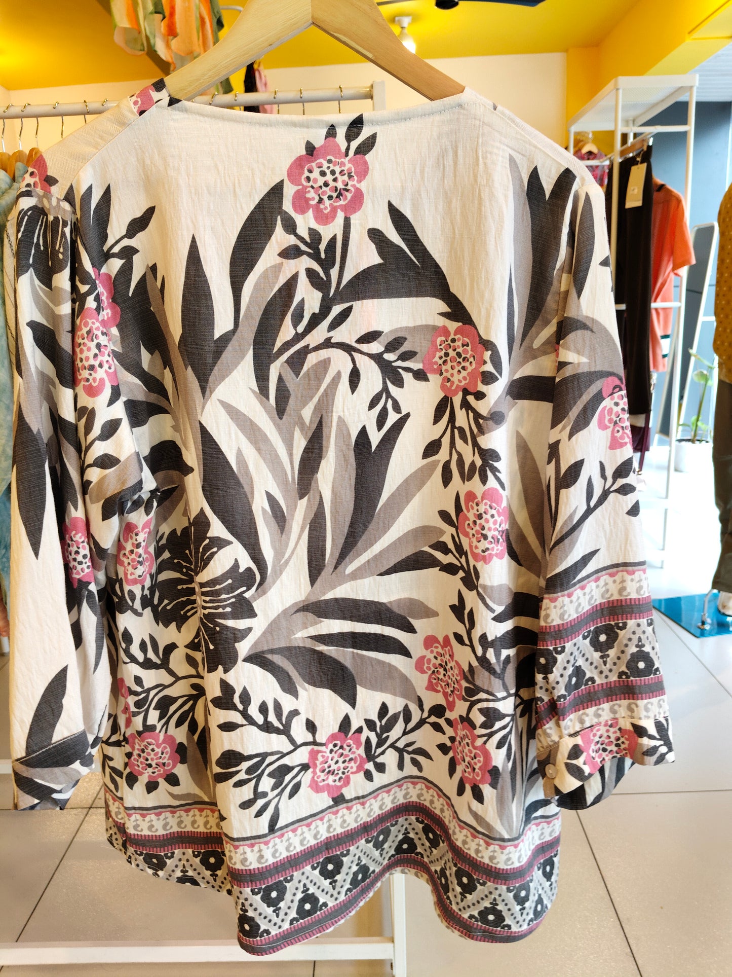 Ladies Top (XXL)