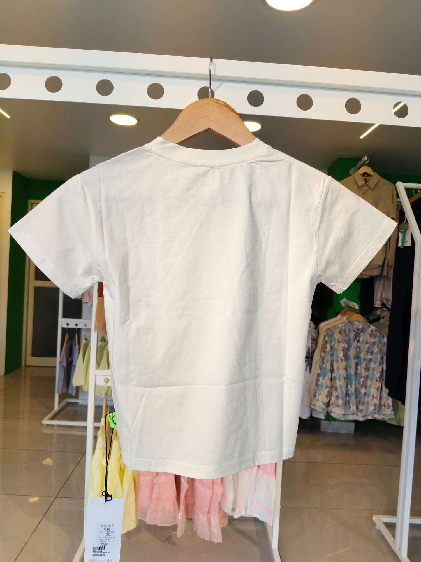 T-shirt for Kids ( Size 140)
