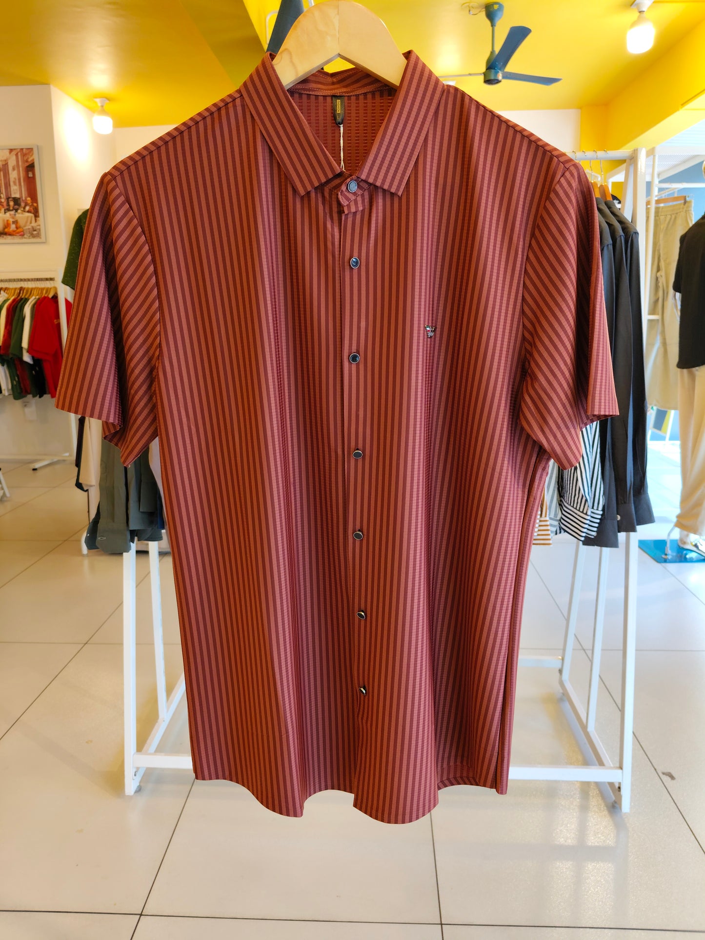 MEN PERMIUM CAUSAL WEAR SHIRT (LARGE)