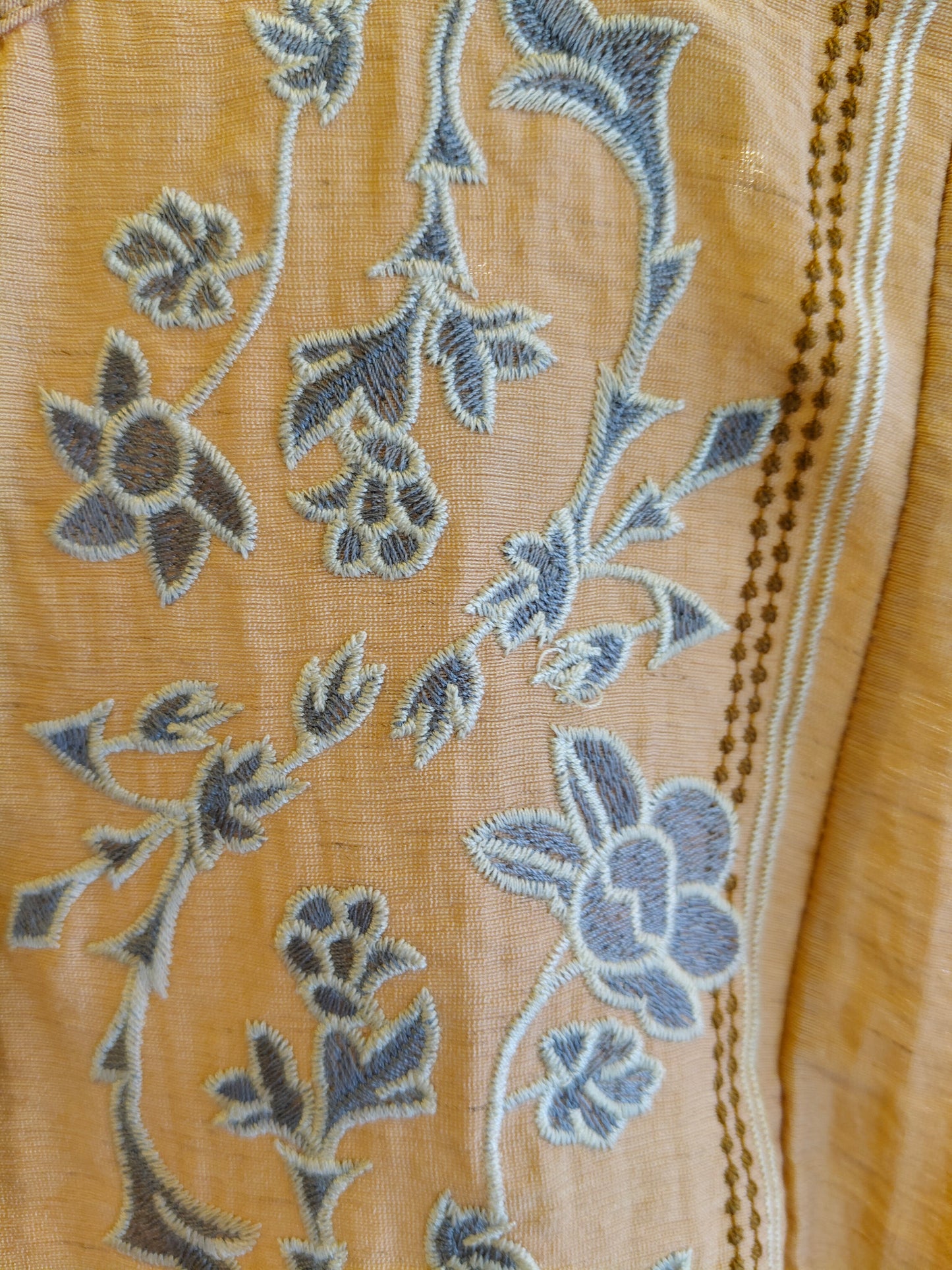 Ladies Embroidered Top (FREE SIZE)