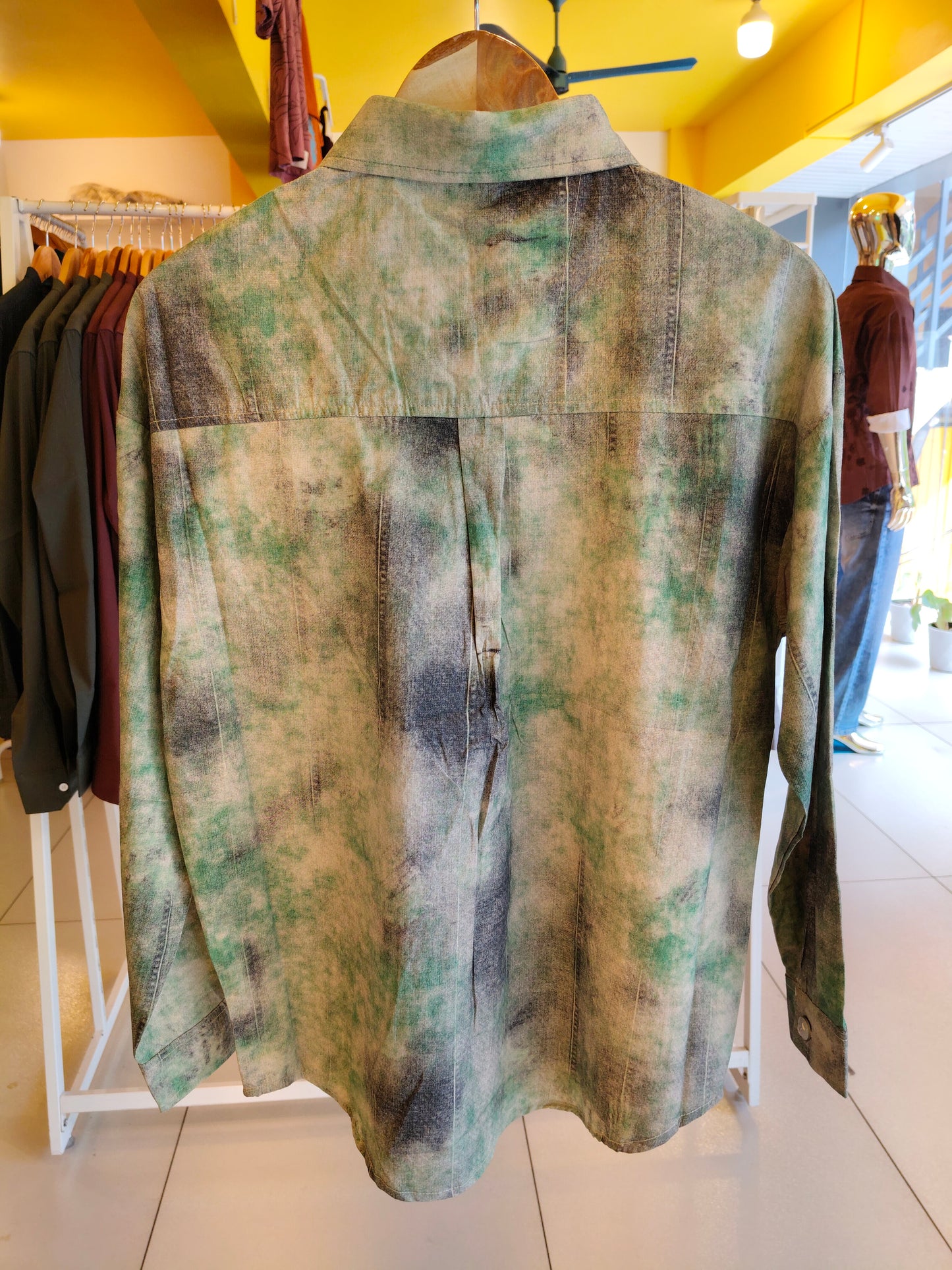 Men's Oversized Printed Shirt (MEDIUM)