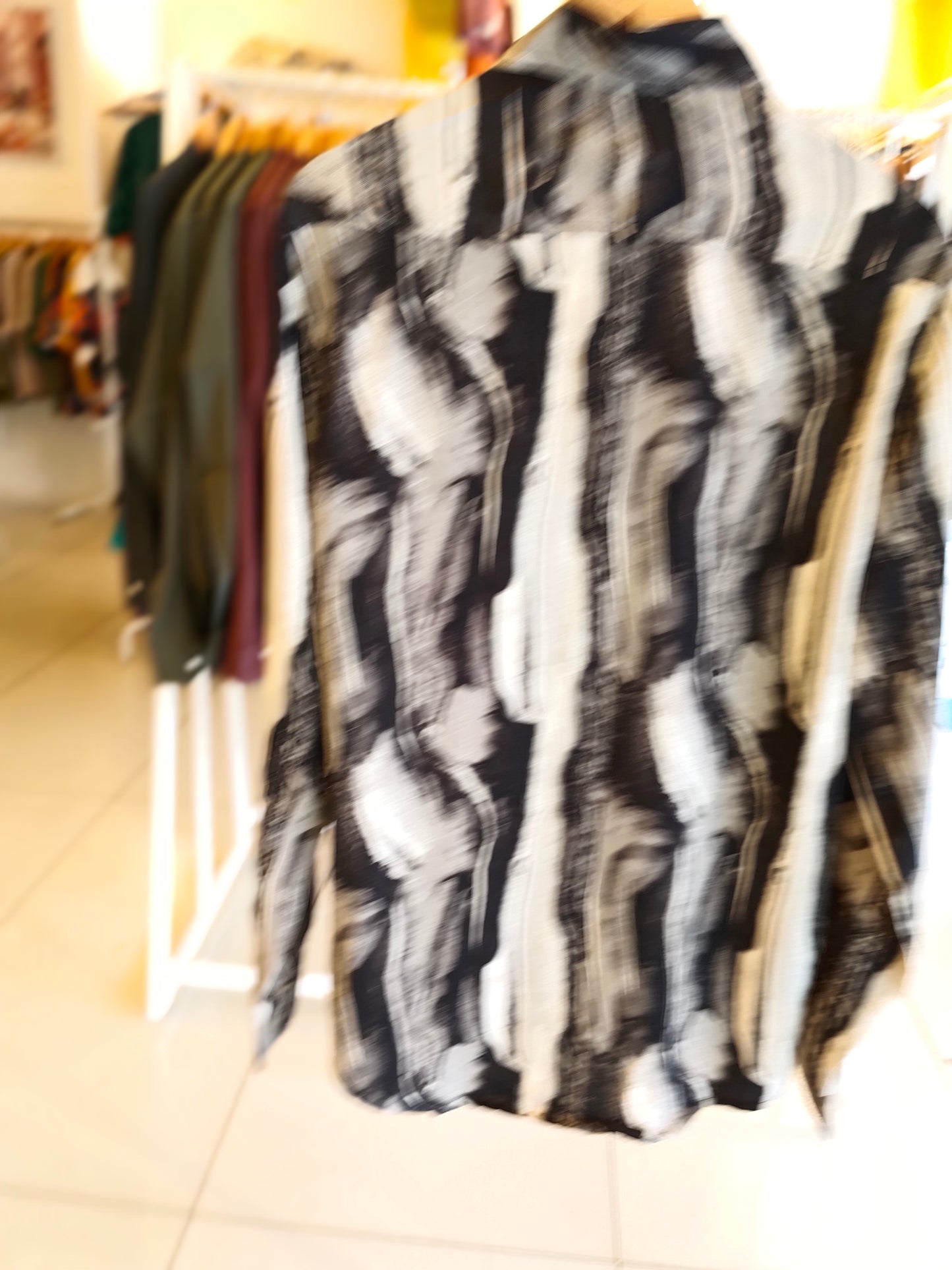 Men's Oversized Printed Shirt (MEDIUM)