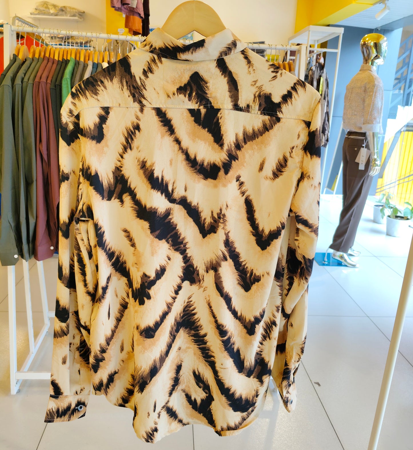 Men's Oversized Printed Shirt (LARGE)