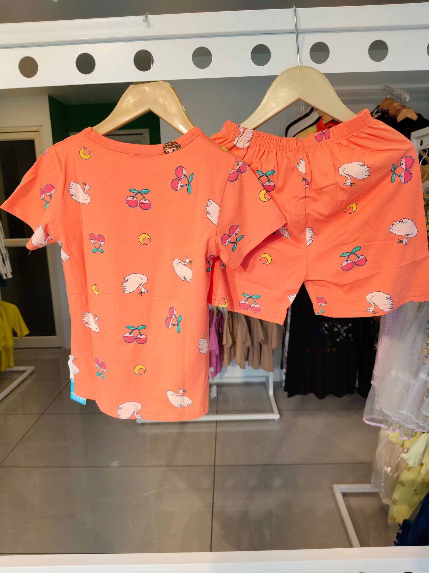Imported T shirt and Pajama Set For Kids ( SIZE - 65 / 110 )