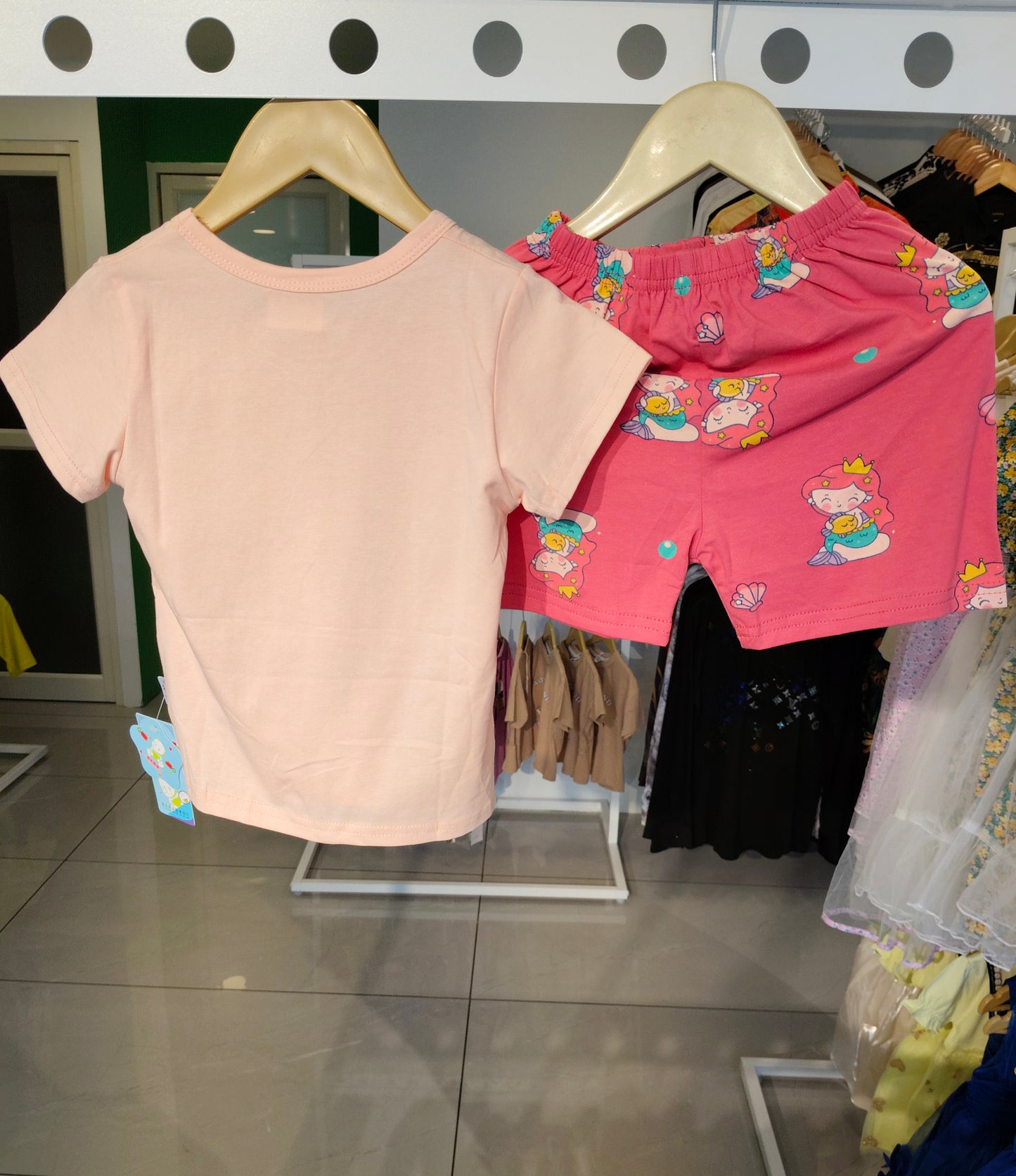 Imported T shirt and Pajama Set For Kids ( SIZE - 65 / 110 )