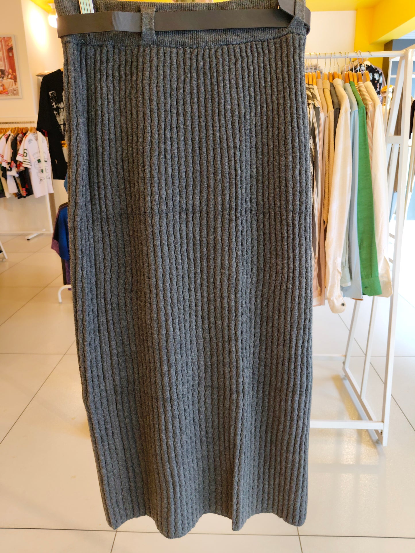 Women's Ribbed Knit Pencil Skirt