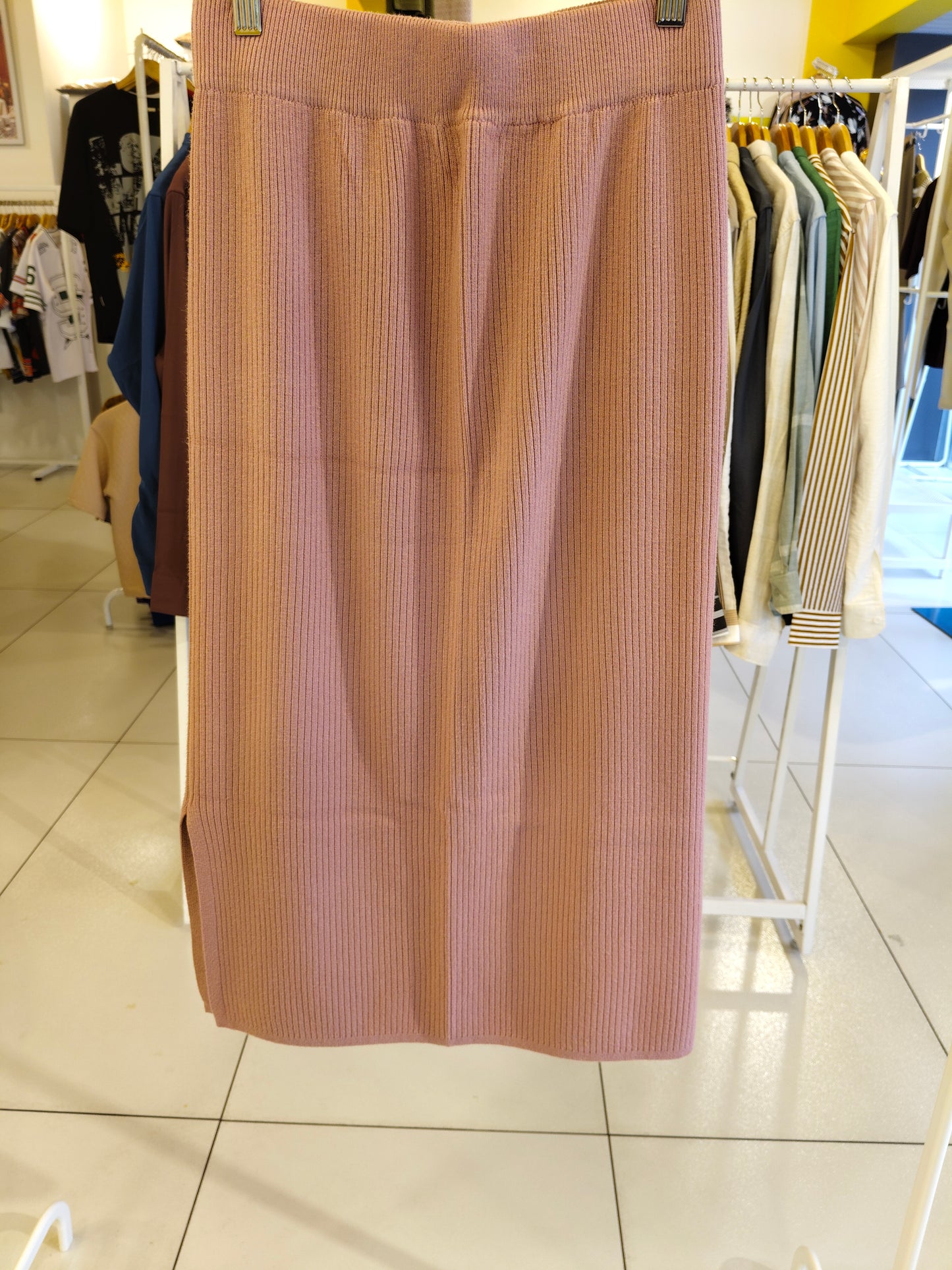 Women's Ribbed Knit Pencil Skirt