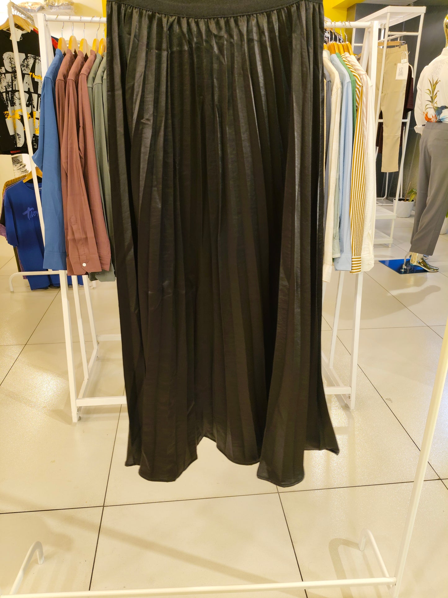 Women's Metallic Pleated Skirt