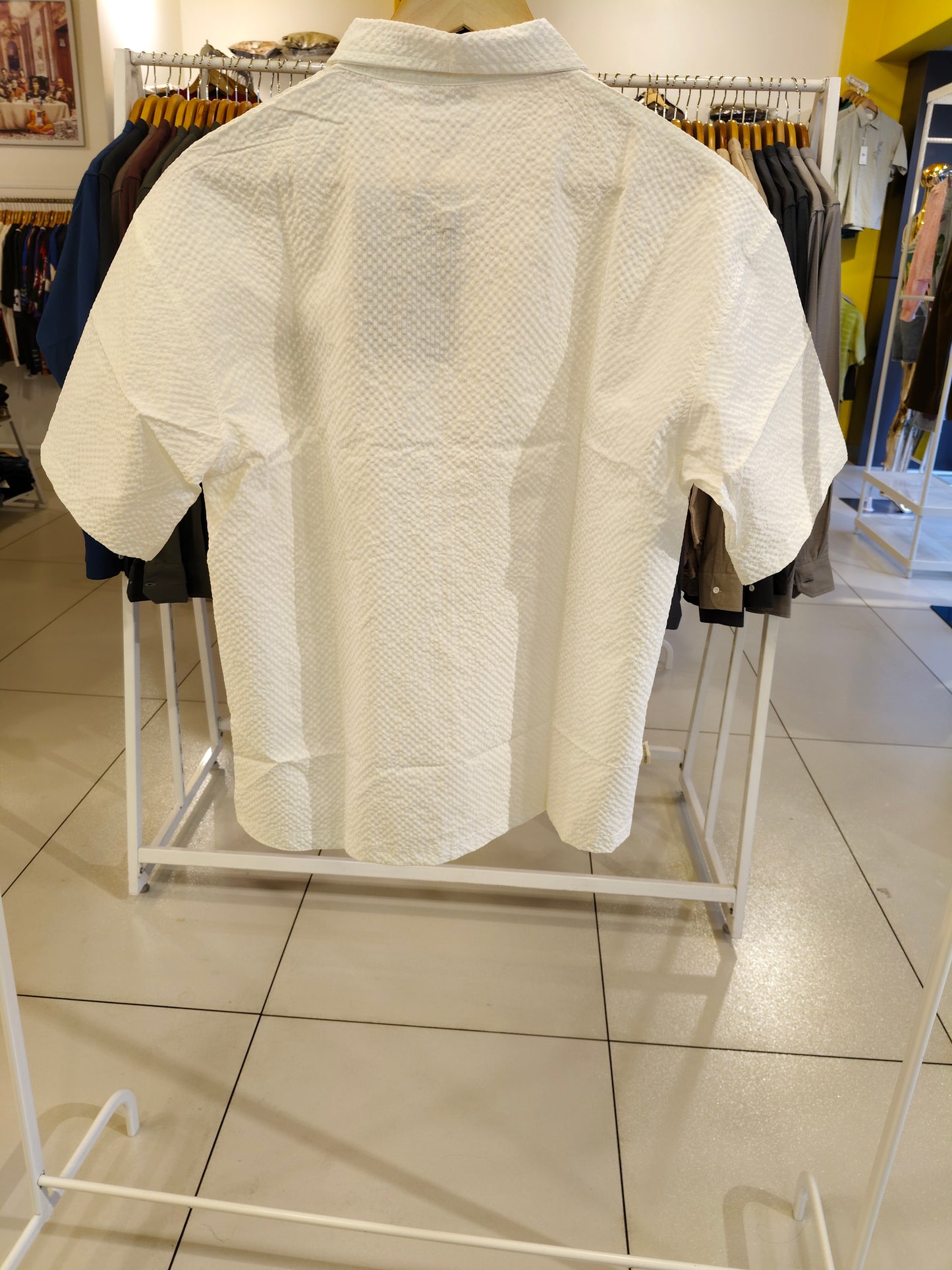 ZIP-UP QUARTER T SHIRT ( MEDIUM )