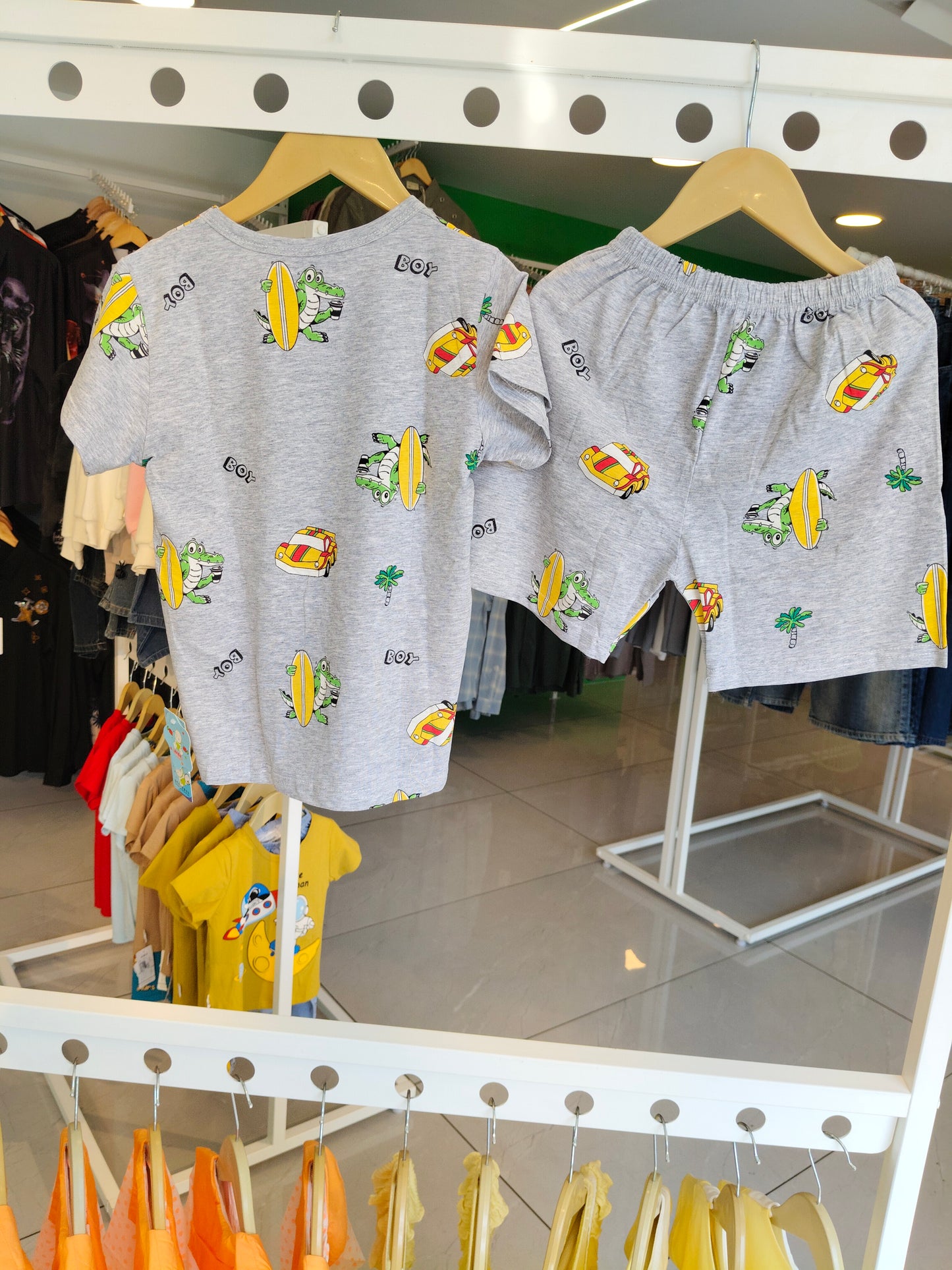 Imported T shirt and Pajama Set For Kids ( SIZE - 80 / 140 )