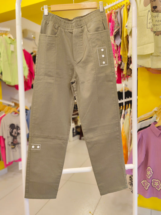 Ladies pants   (Size 32)
