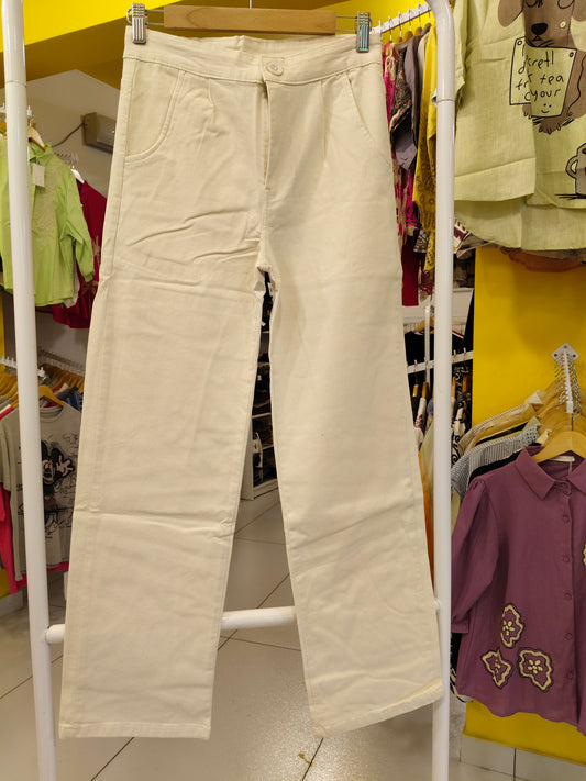 Ladies Simple Denim  Jeans  (Size 30)
