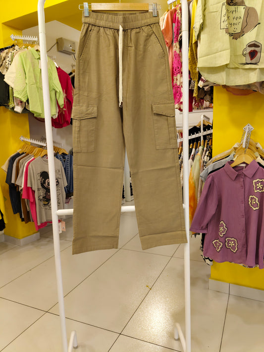 Ladies Cargo  Denim Jeans  (Size 32)