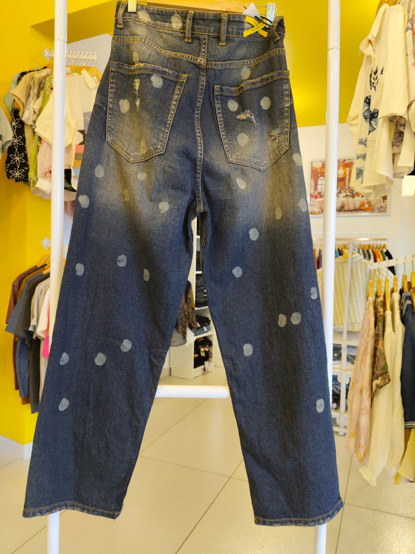 Men's Ripped Denim Jeans (Size 30)