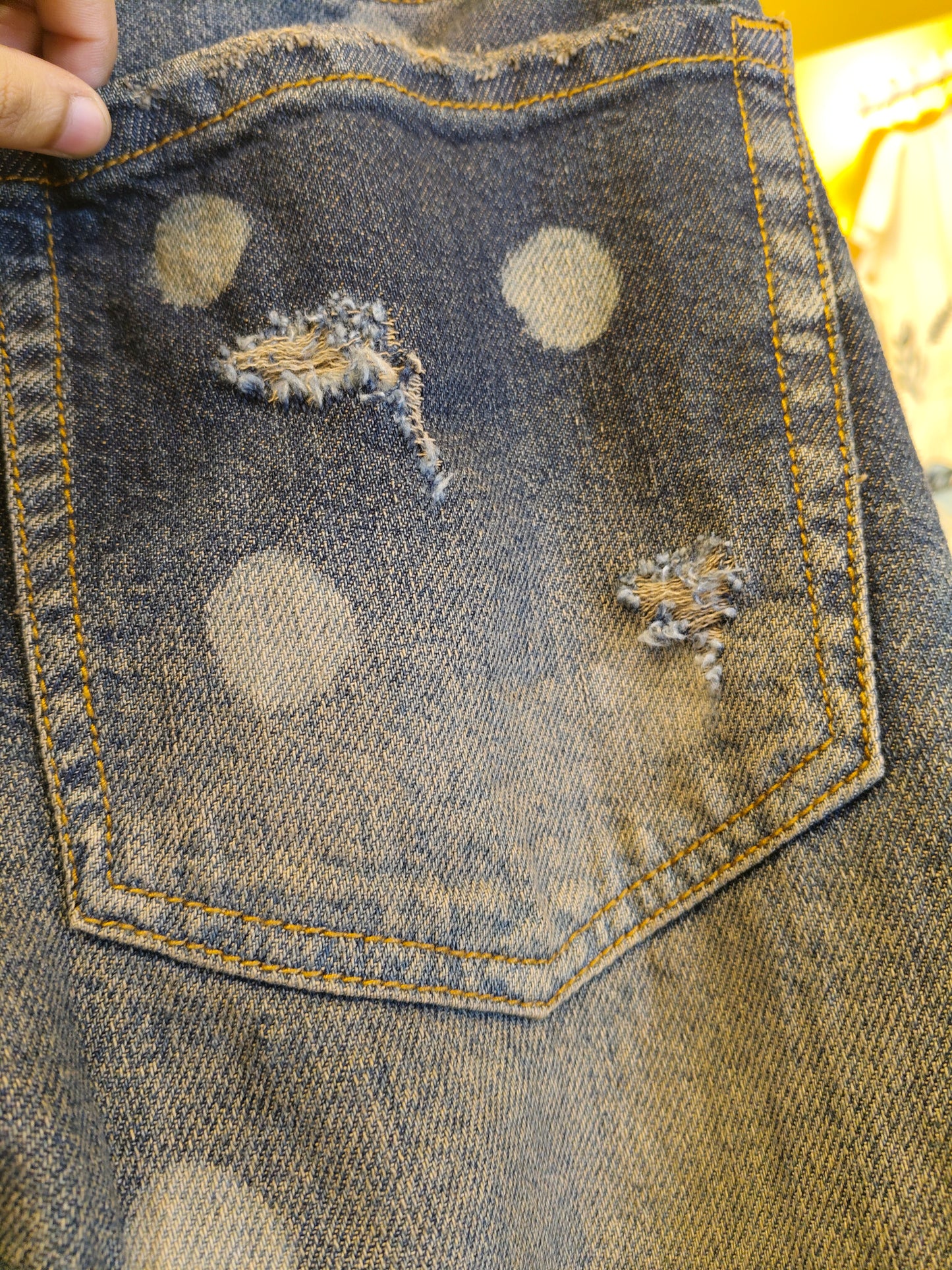 Men's Ripped Denim Jeans (Size 30)