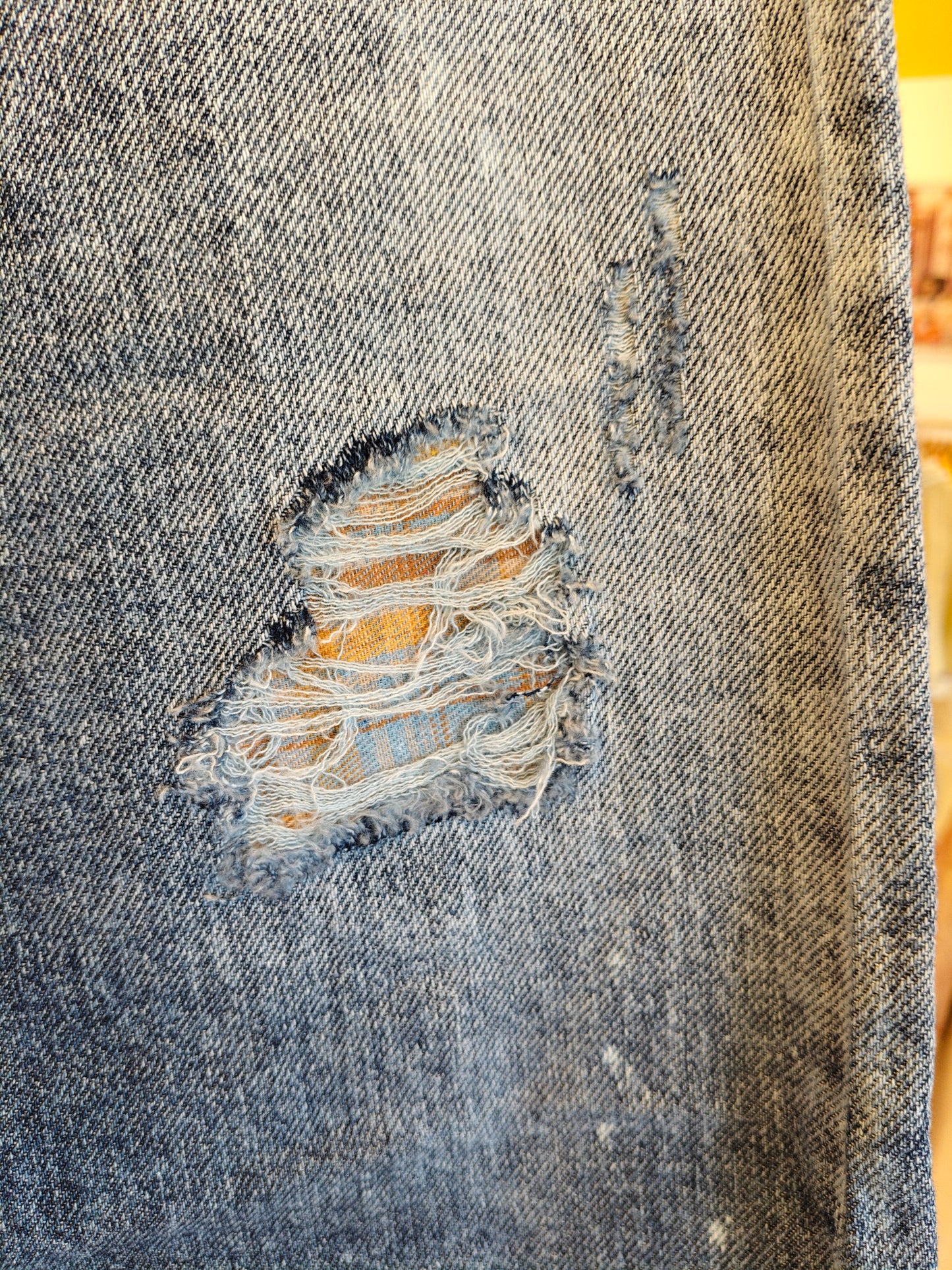 Men's Ripped Denim Jeans (Size 30)