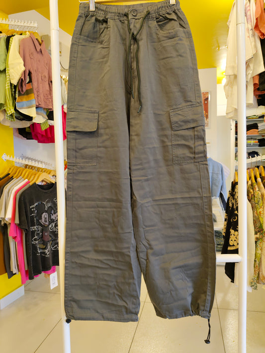 Mens  Cargo Parachute Fit  (Size 28)