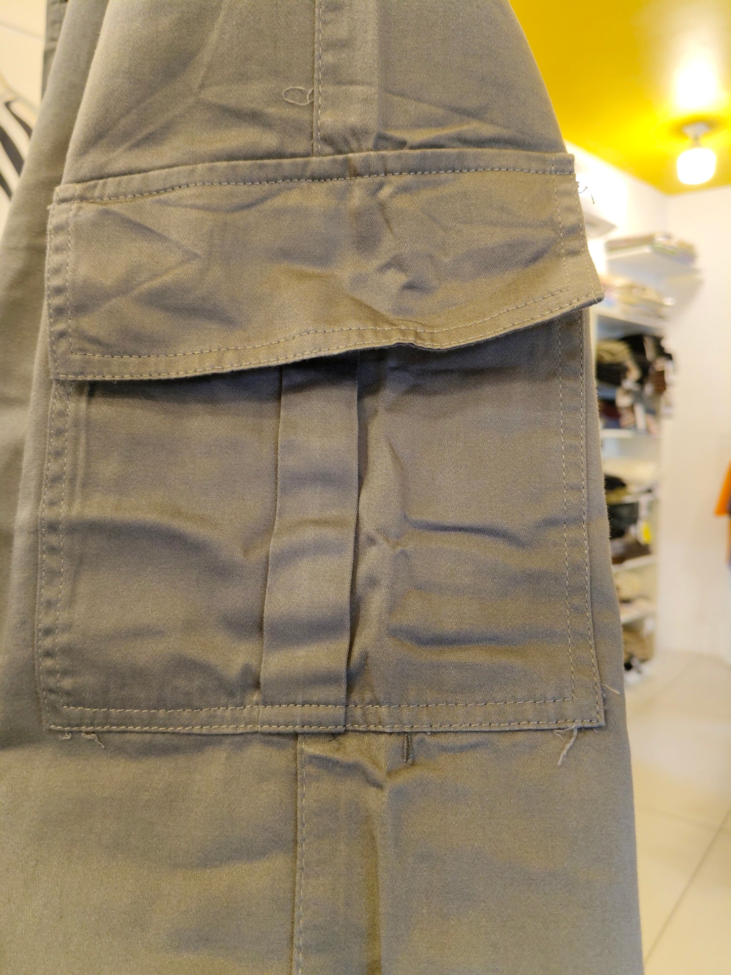 Mens  Cargo Parachute Fit  (Size 28)