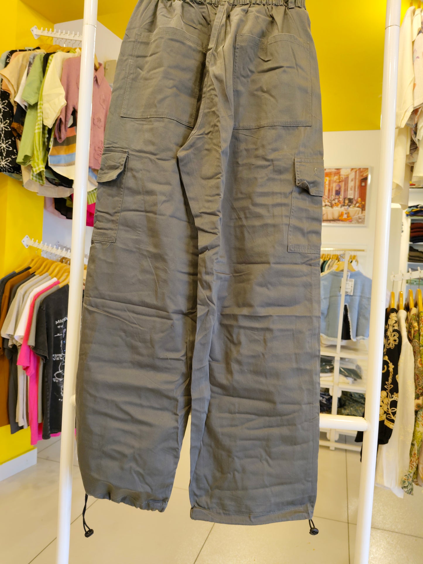 Mens  Cargo Parachute Fit  (Size 28)
