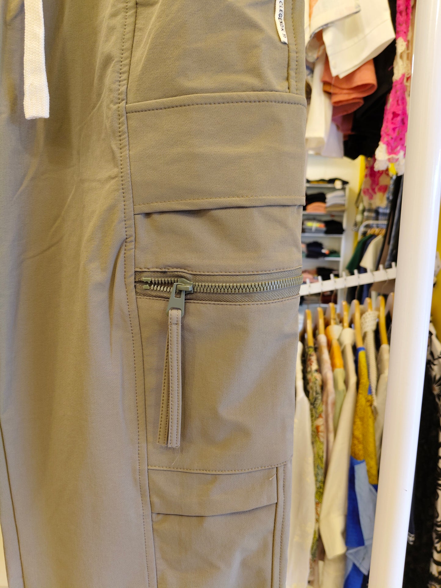 Mens  Cargo Pants  (Size 32)