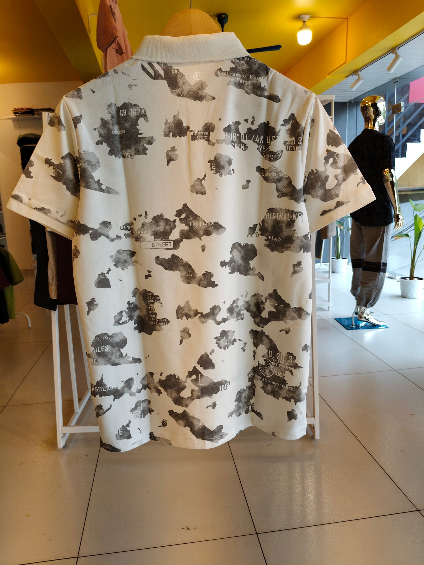 Polo T-Shirt For Men  (LARGE)