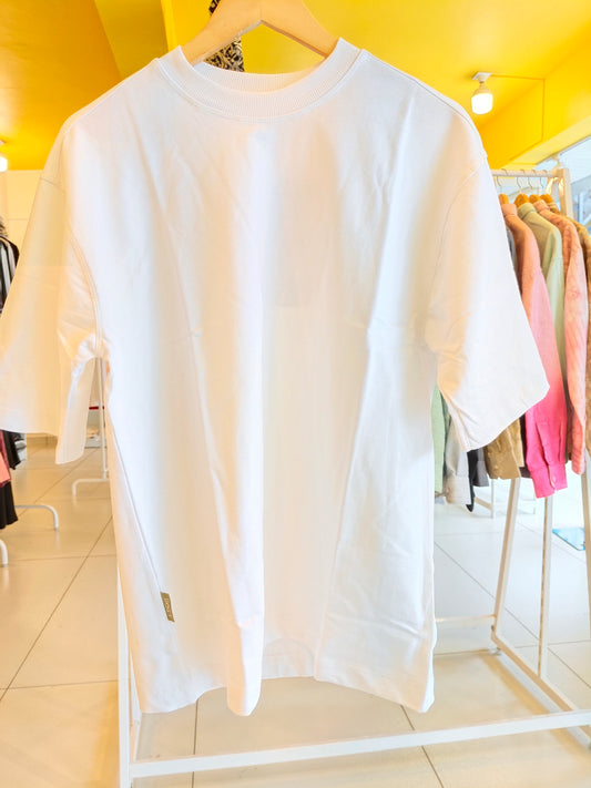 Oversized T-Shirts  (MEDIUM)