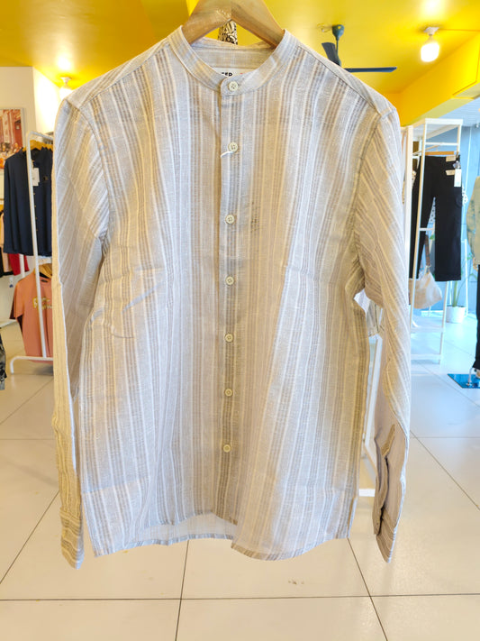 Old Money Shirt  (XL)