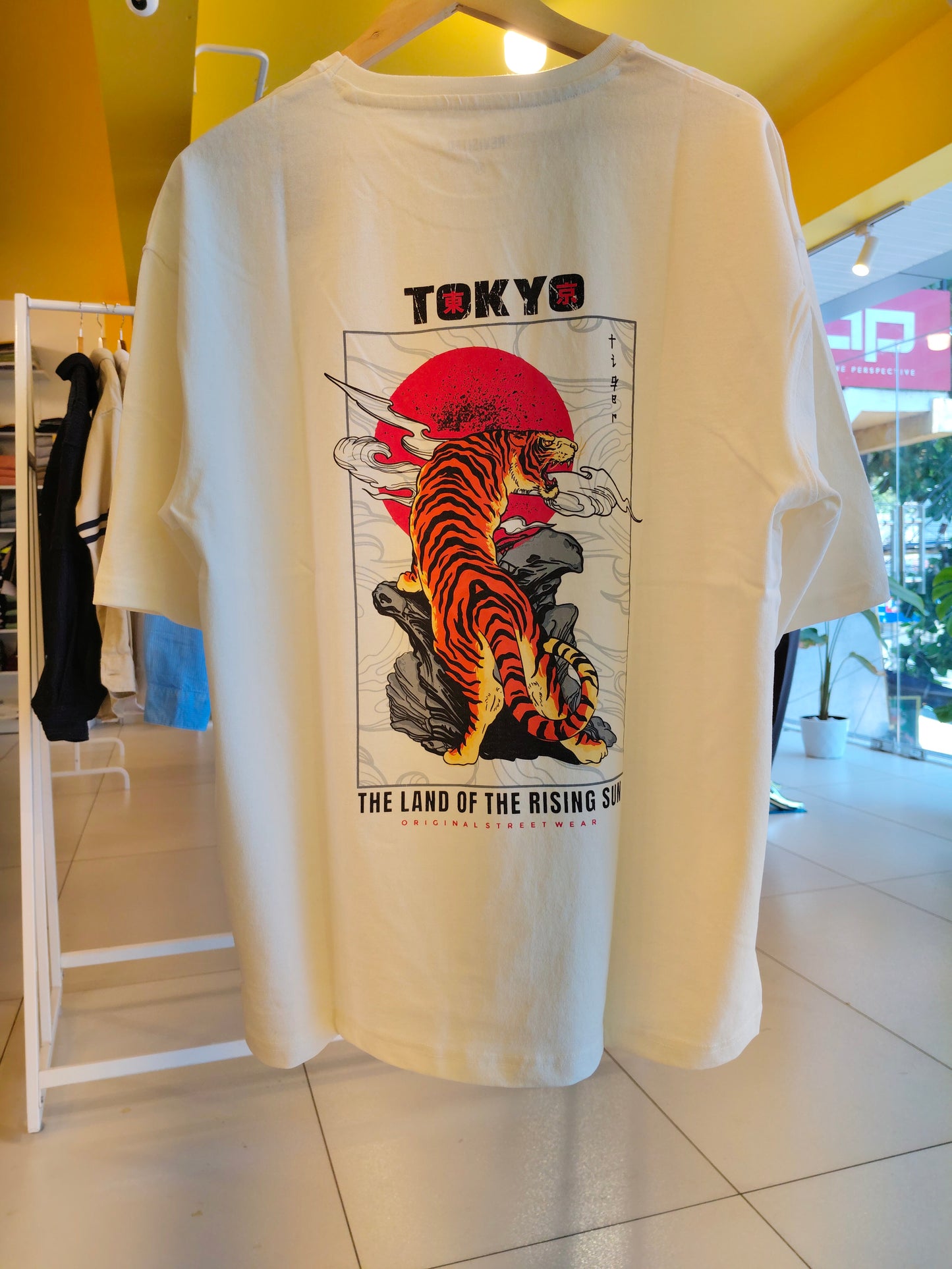 Oversized TShirt   (XL)