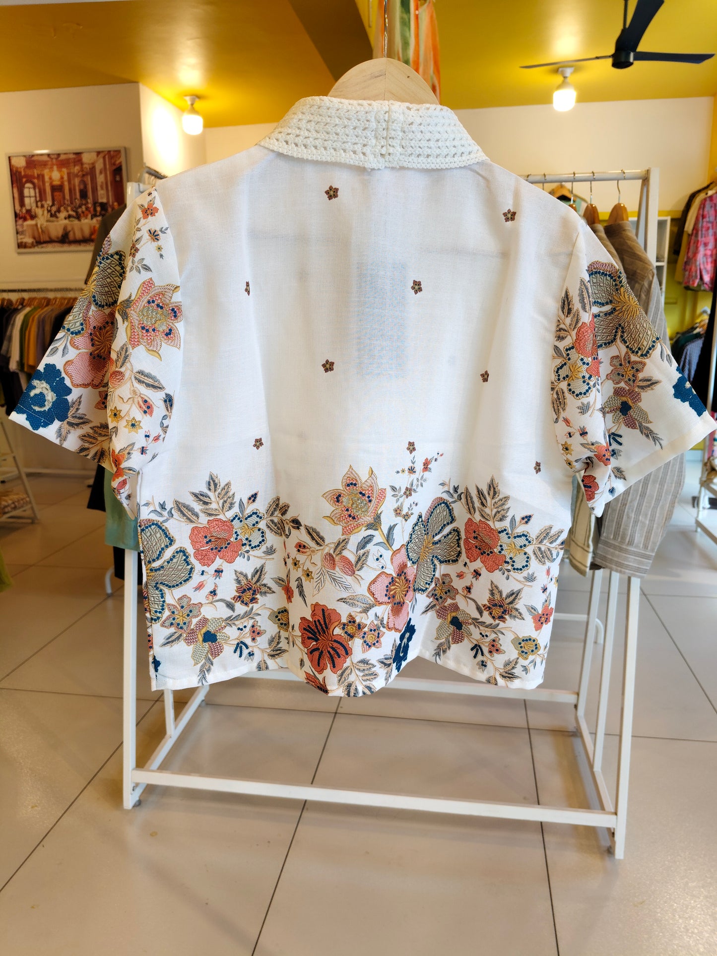 Ladies Shirt (XXL)