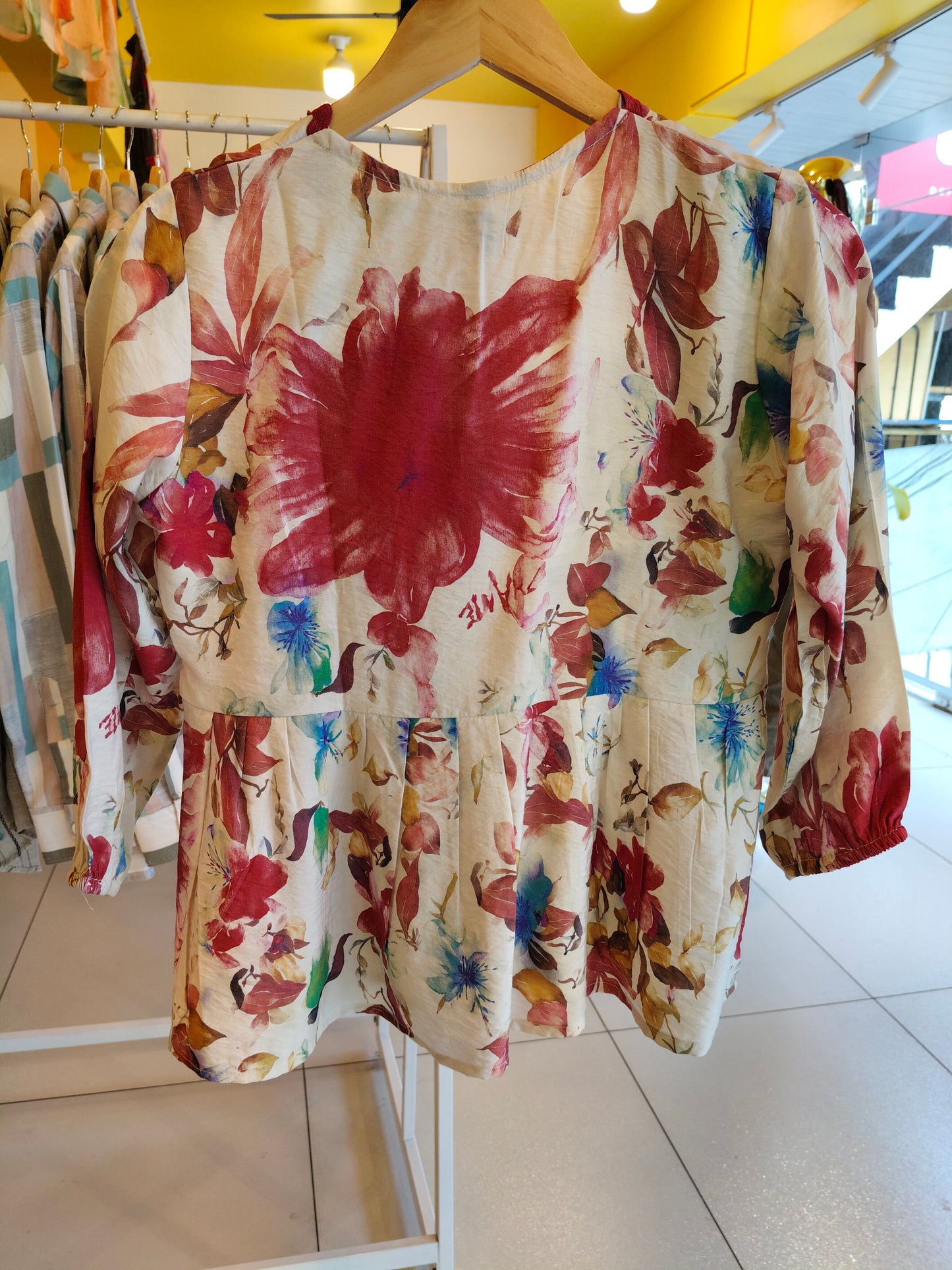 Ladies Top (LARGE)