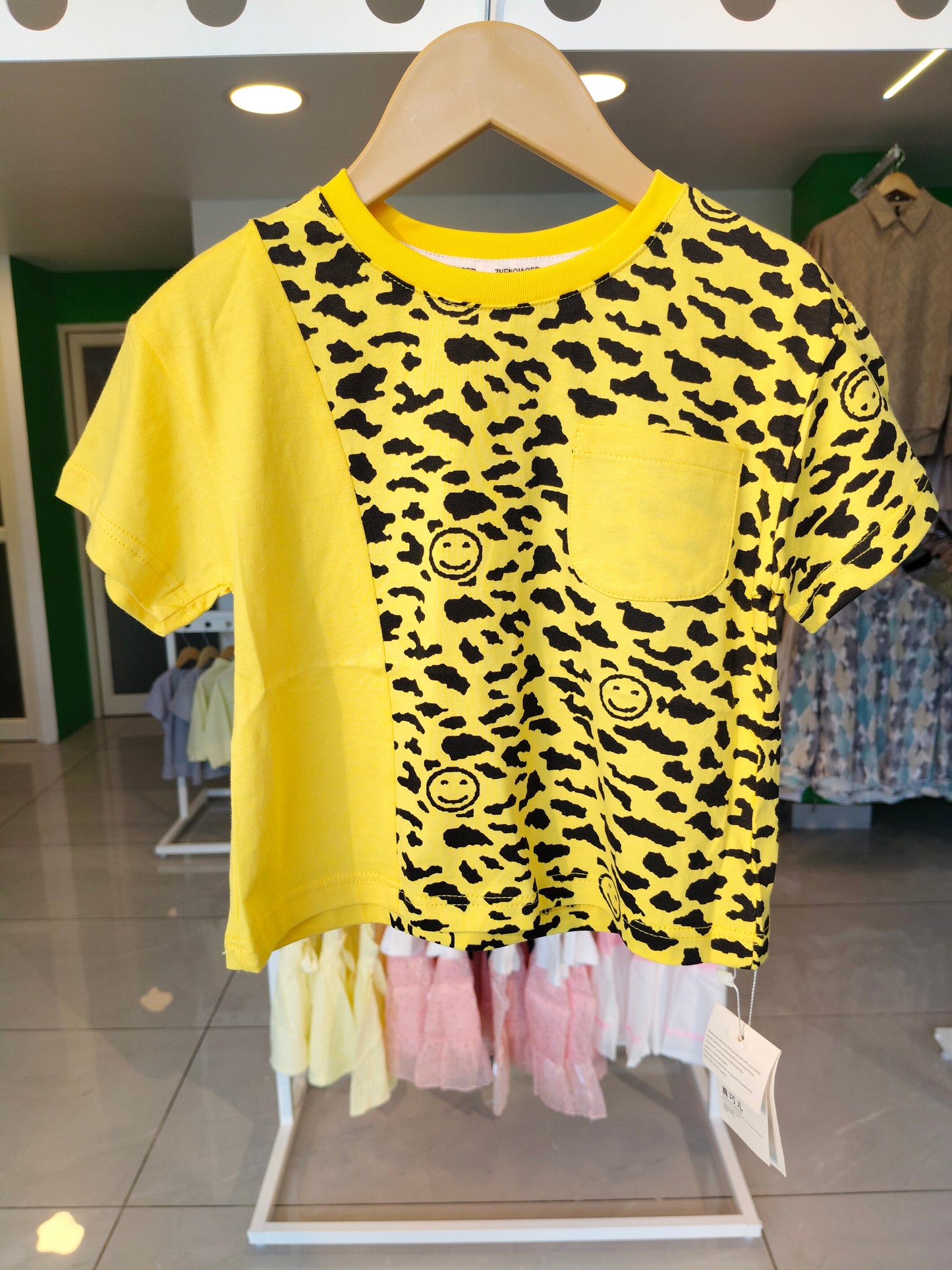 T-shirt for Kids ( Size 110)