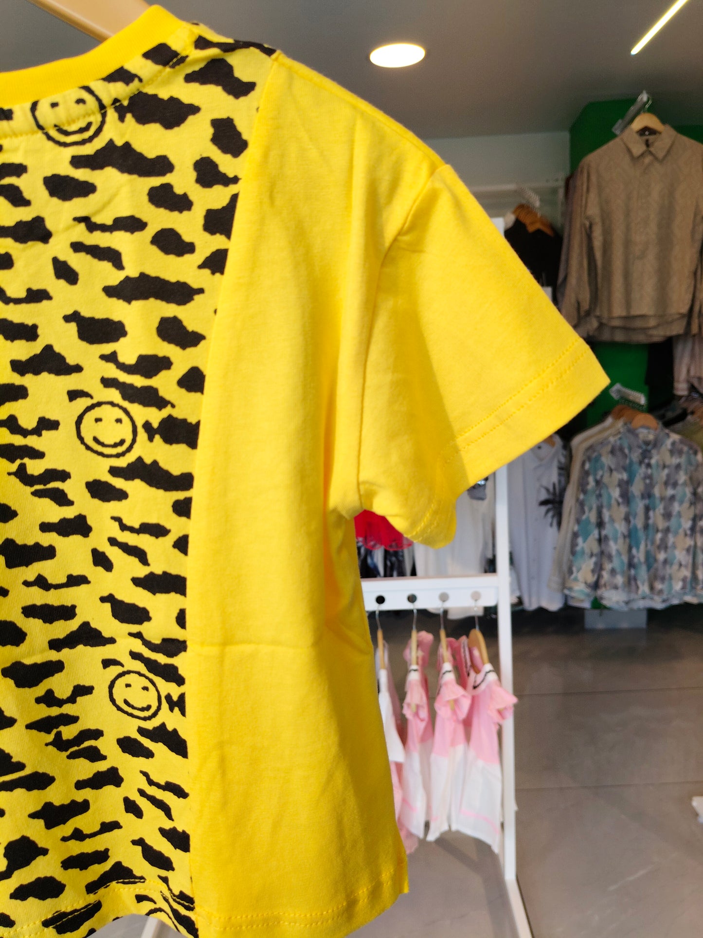 T-shirt for Kids ( Size 110)