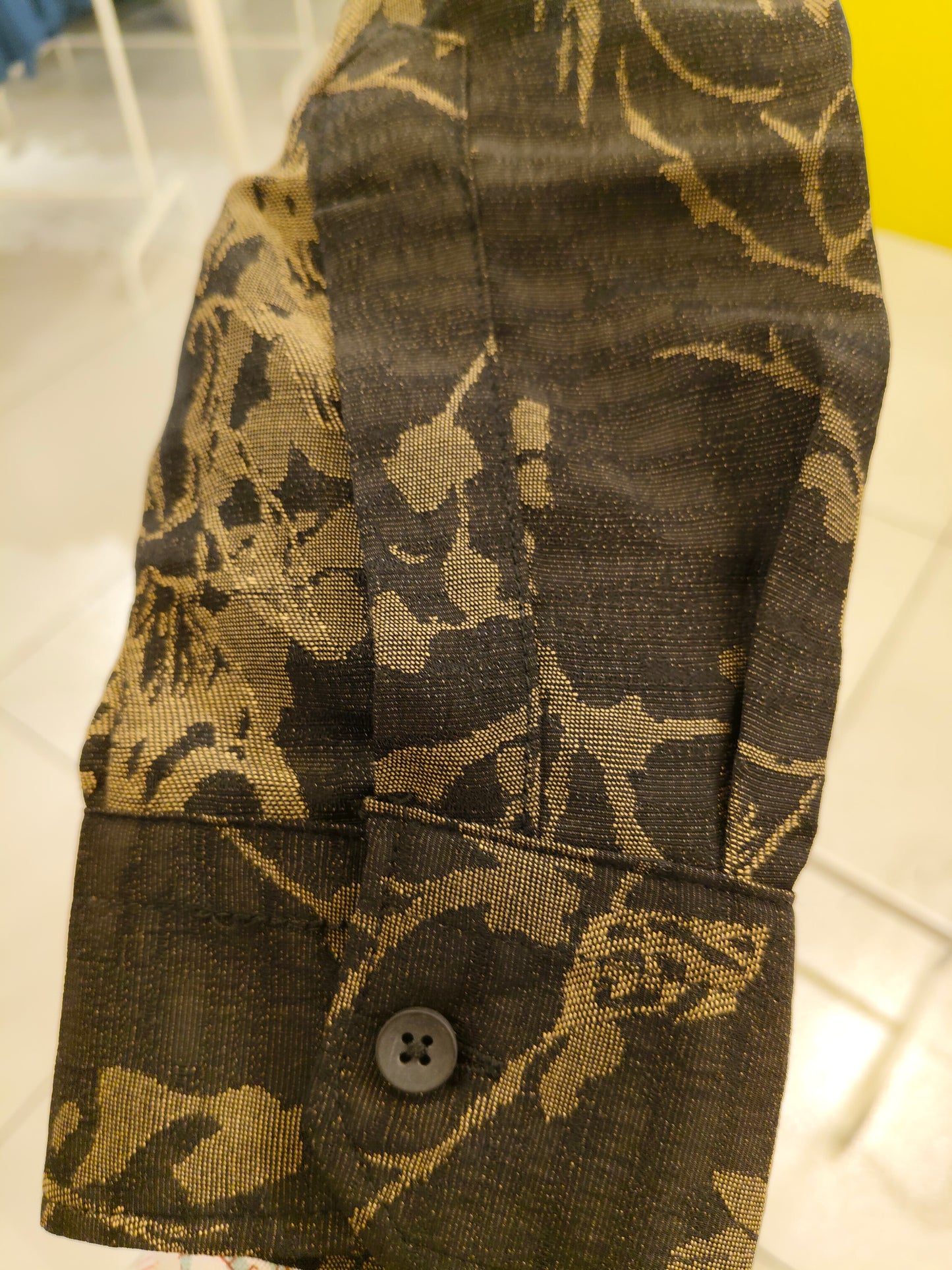 Men's Old Money Shirt (SMALL)