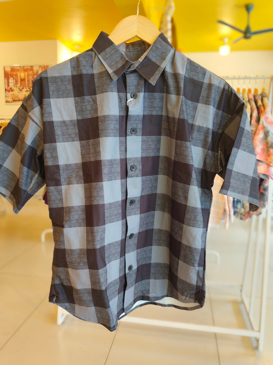 Men's Old Money Shirt (SMALL)