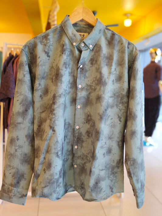 Men's Old Money Shirt (MEDIUM)