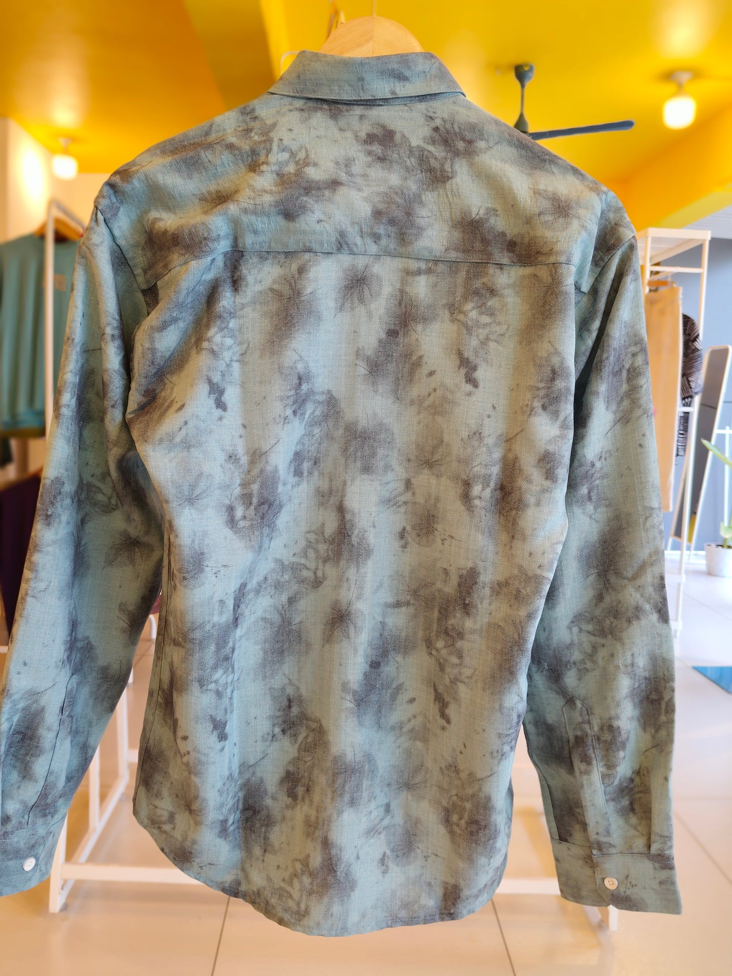 Men's Old Money Shirt (MEDIUM)