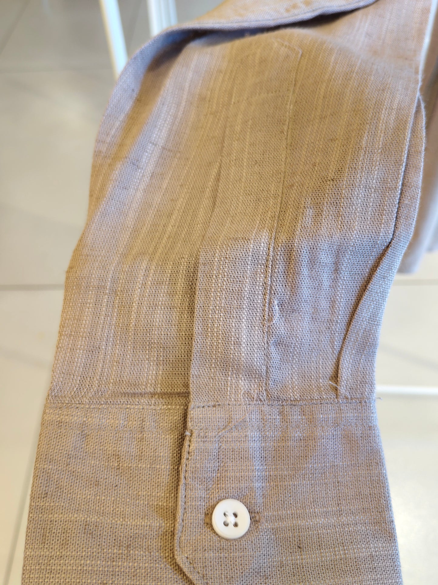 Men's Old Money Shirt (MEDIUM)
