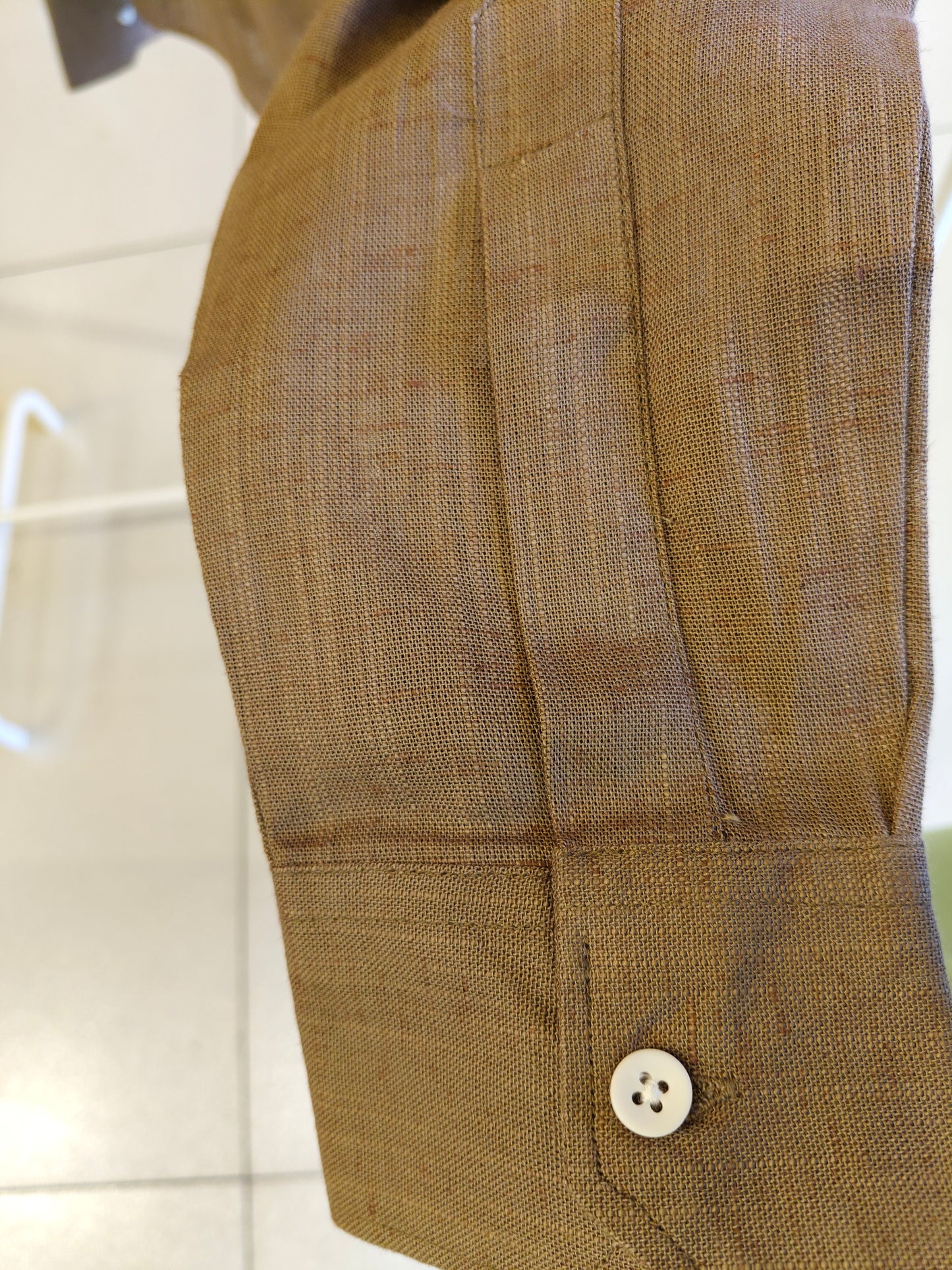 Men's Old Money Shirt (MEDIUM)