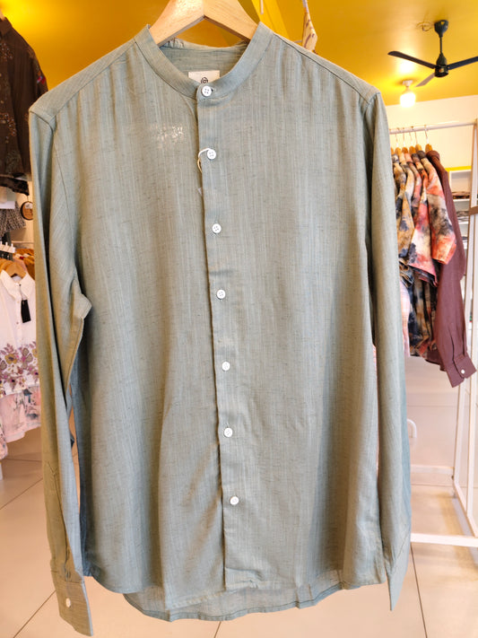 Men's Old Money Shirt (MEDIUM)