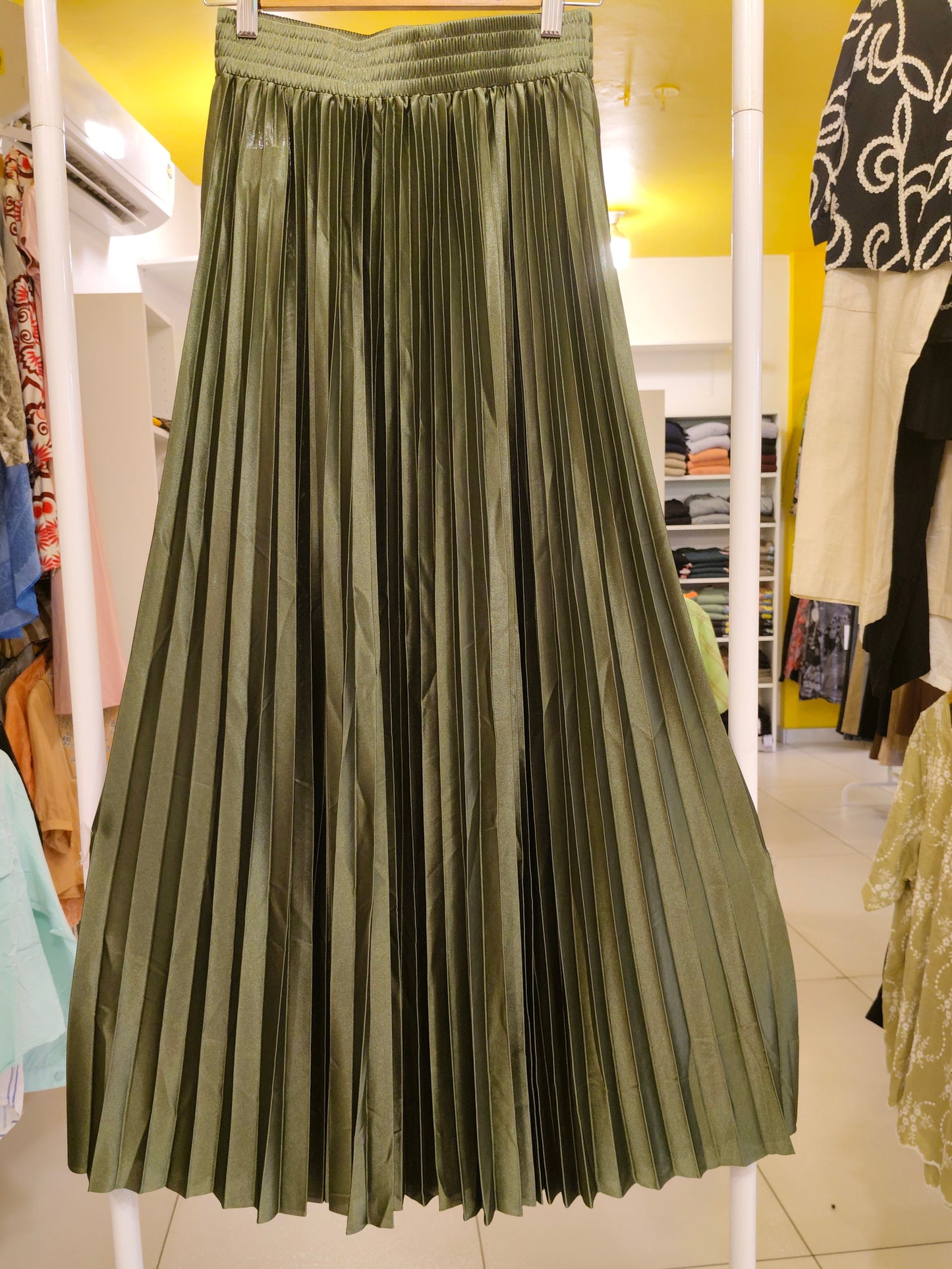 Women's Pleated Flared Maxi Skirt